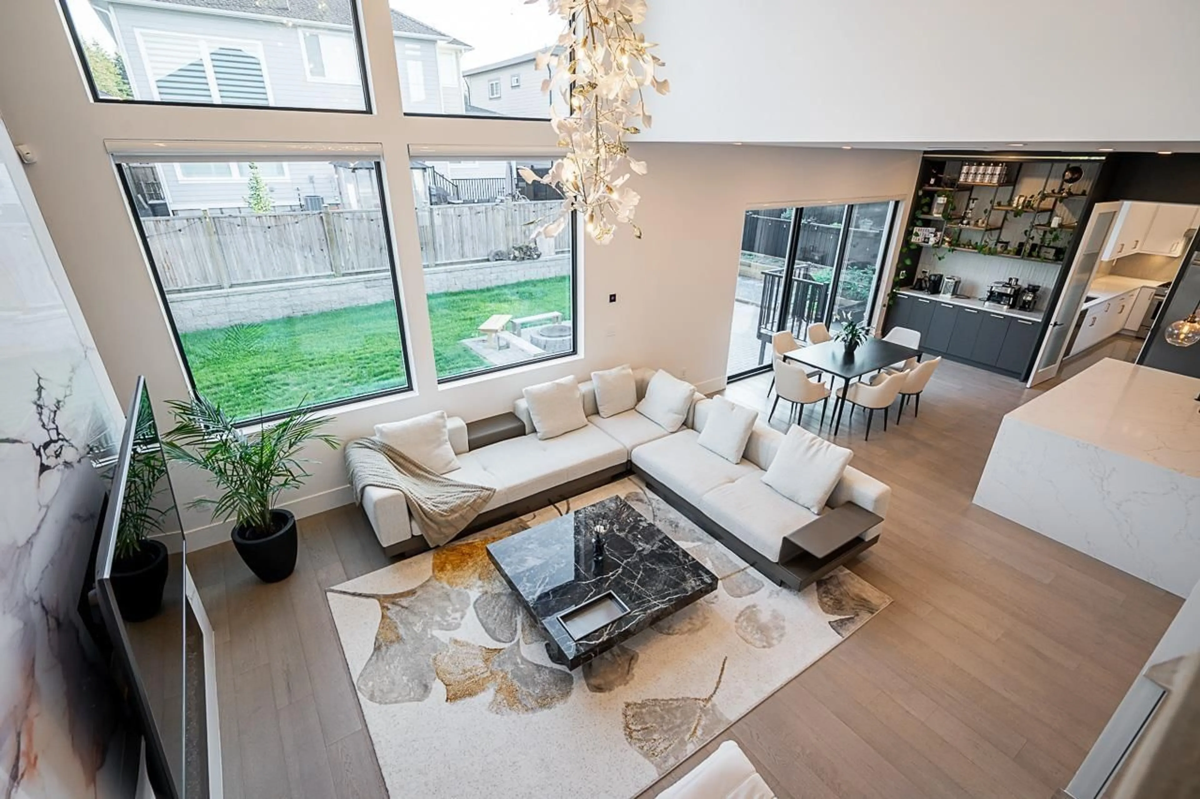 Living room with furniture, unknown for 19726 33, Langley British Columbia V3A0N9