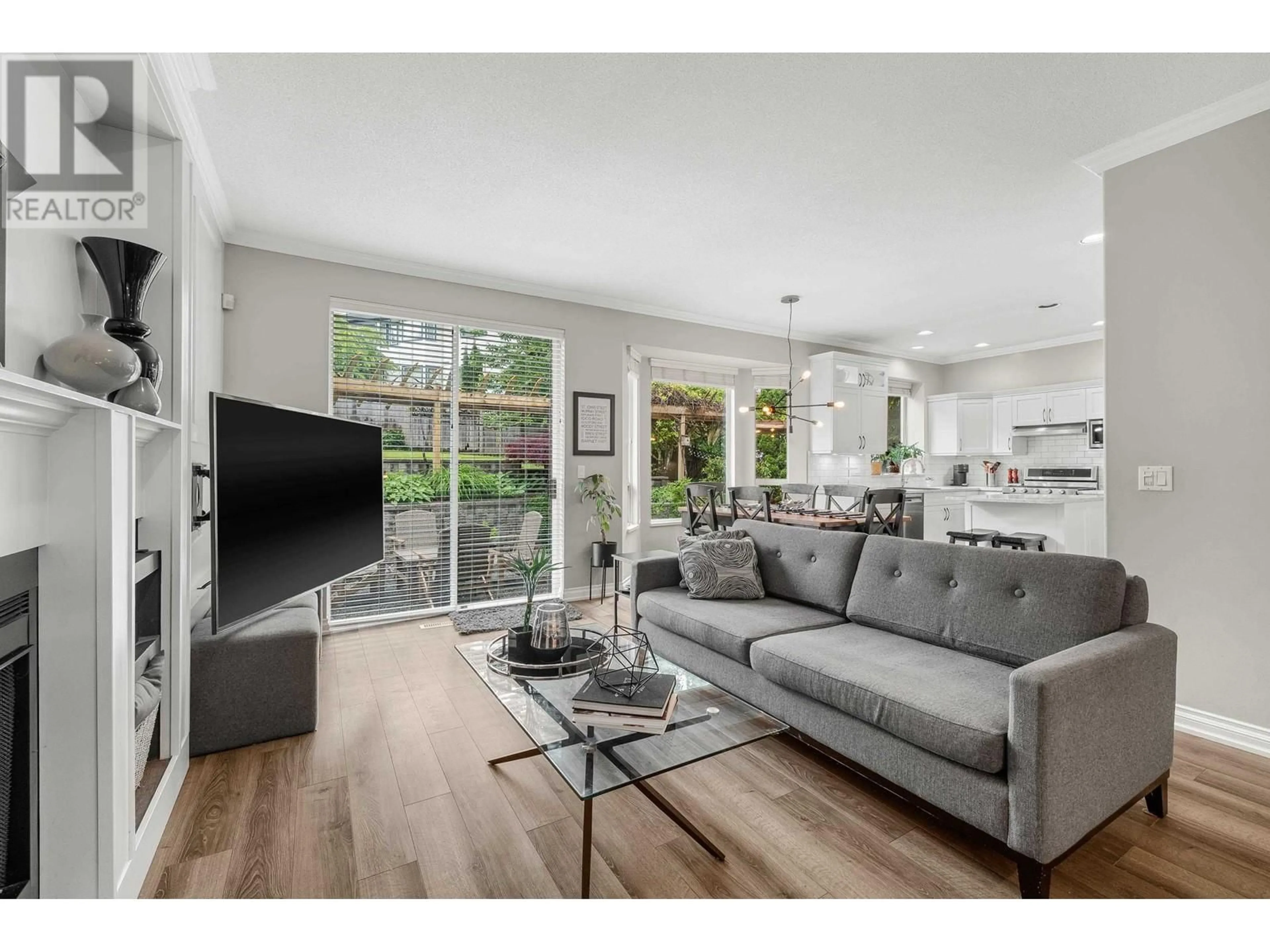 Living room with furniture, unknown for 34 FOXWOOD DRIVE, Port Moody British Columbia V3H4X3