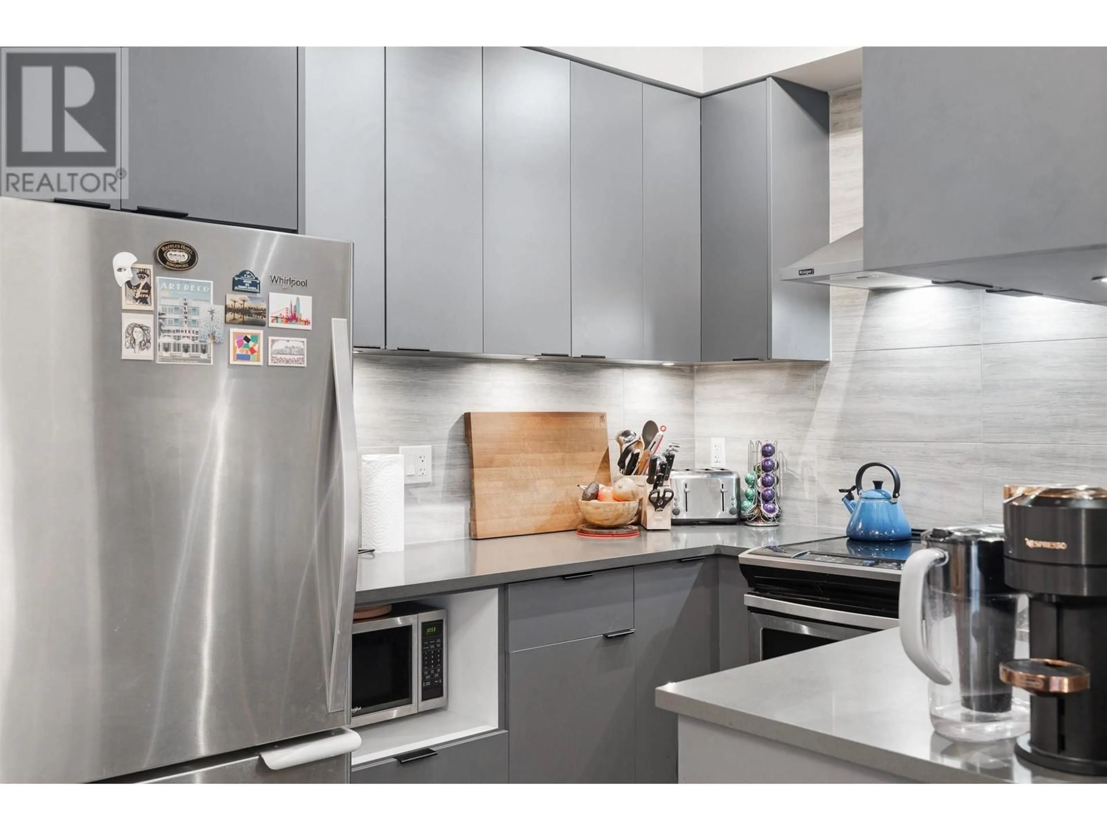 Standard kitchen, unknown for 102 - 5355 LANE STREET, Burnaby British Columbia V5H0H1