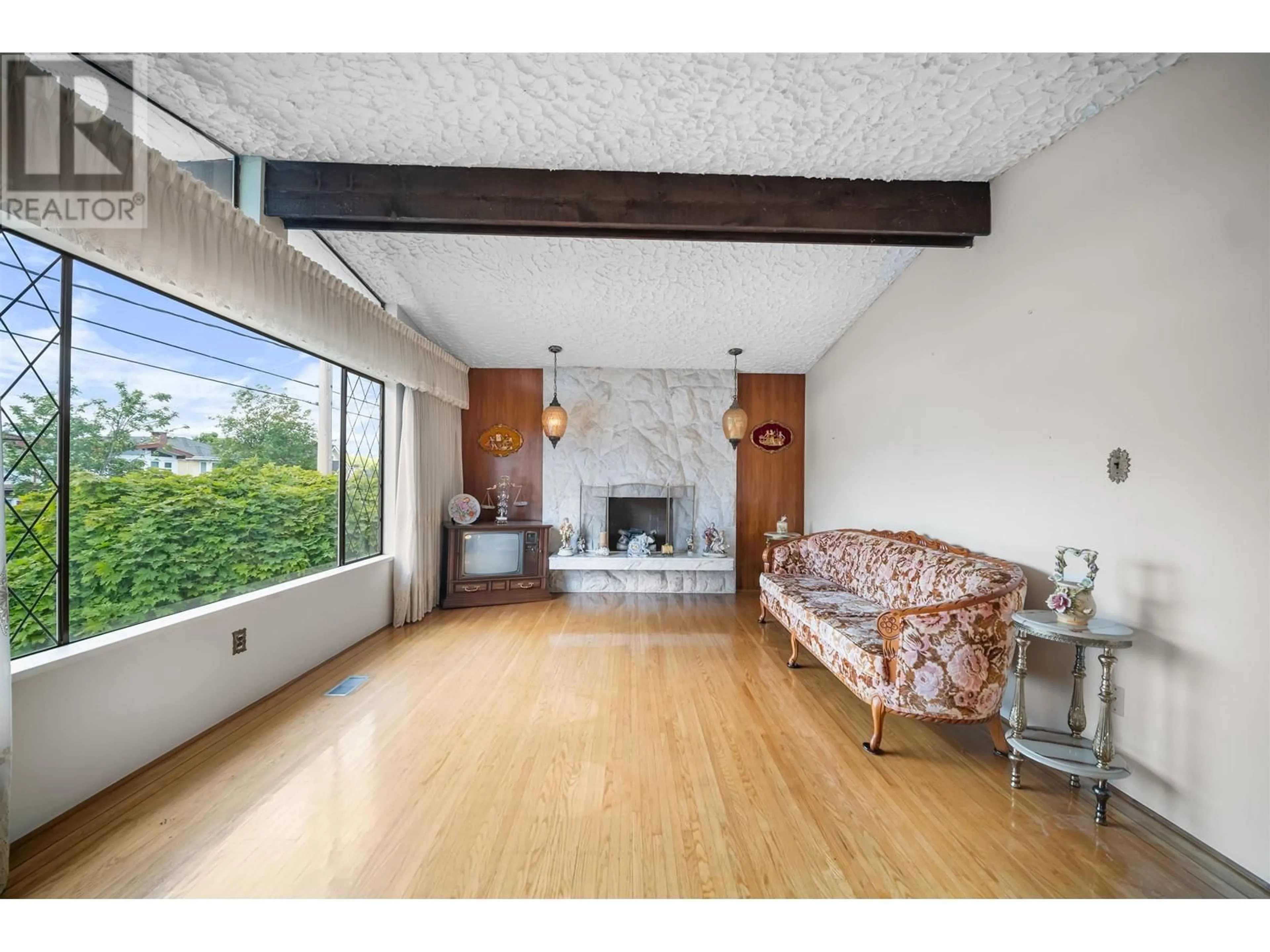 Unknown for 3120 PARKER STREET, Vancouver British Columbia V5K2V5
