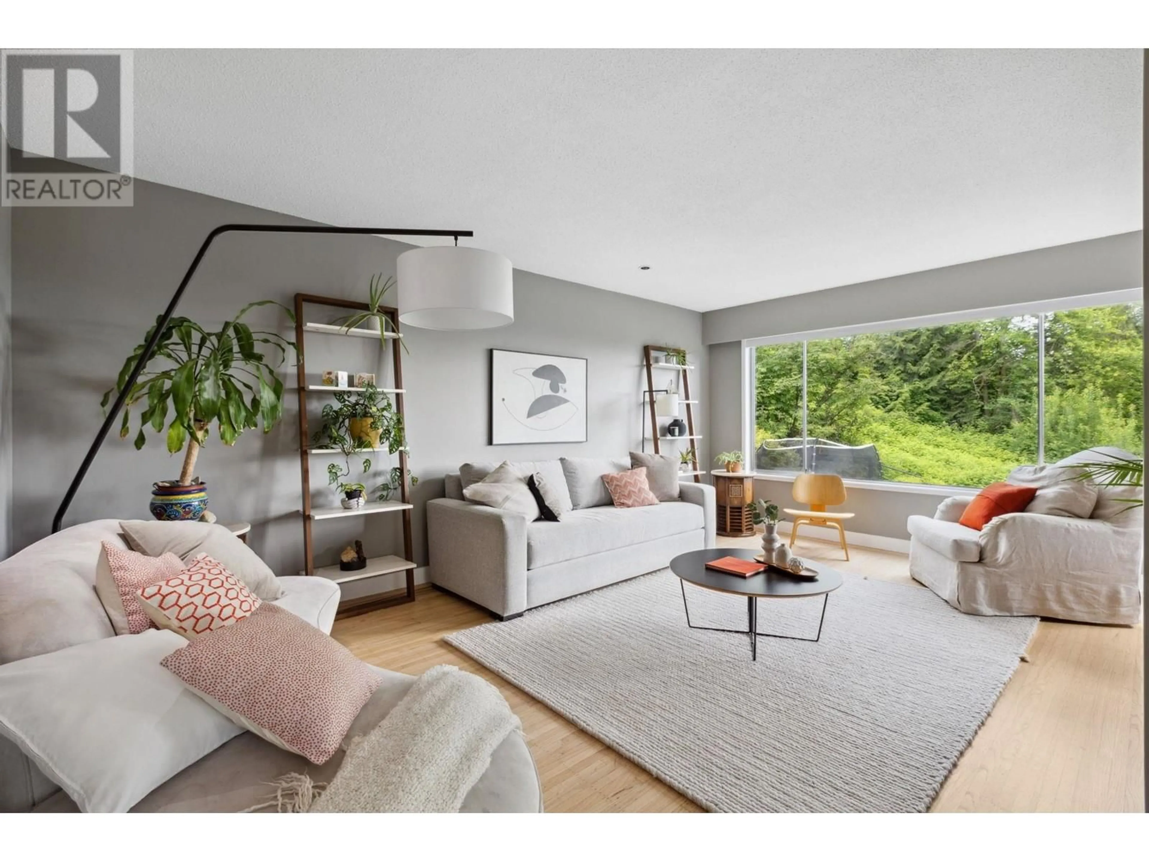 Living room with furniture, unknown for 345 BRAEMAR ROAD, North Vancouver British Columbia V7N2T4