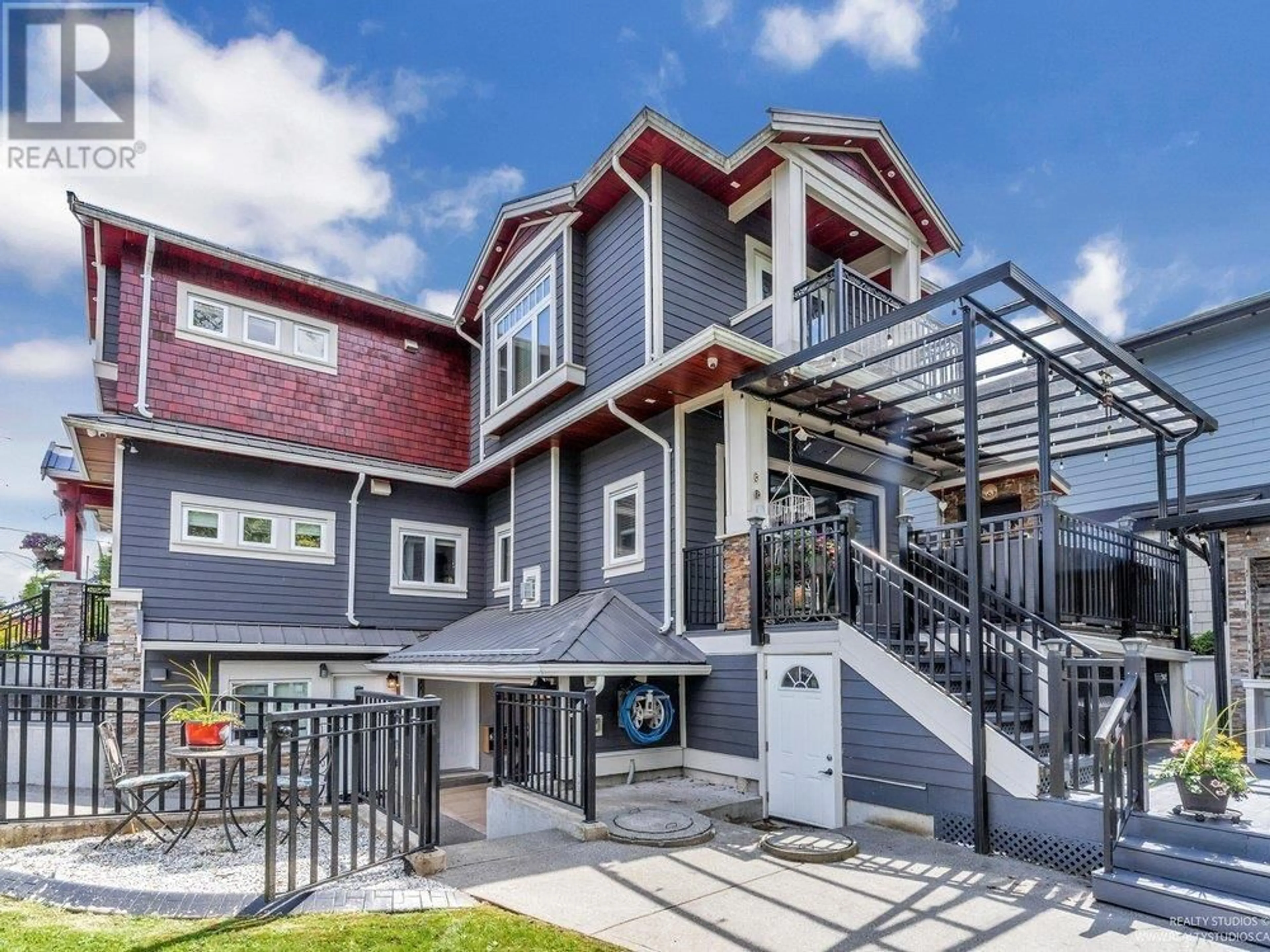 Home with vinyl exterior material, street for 4188 FIR STREET, Burnaby British Columbia V5G0B2