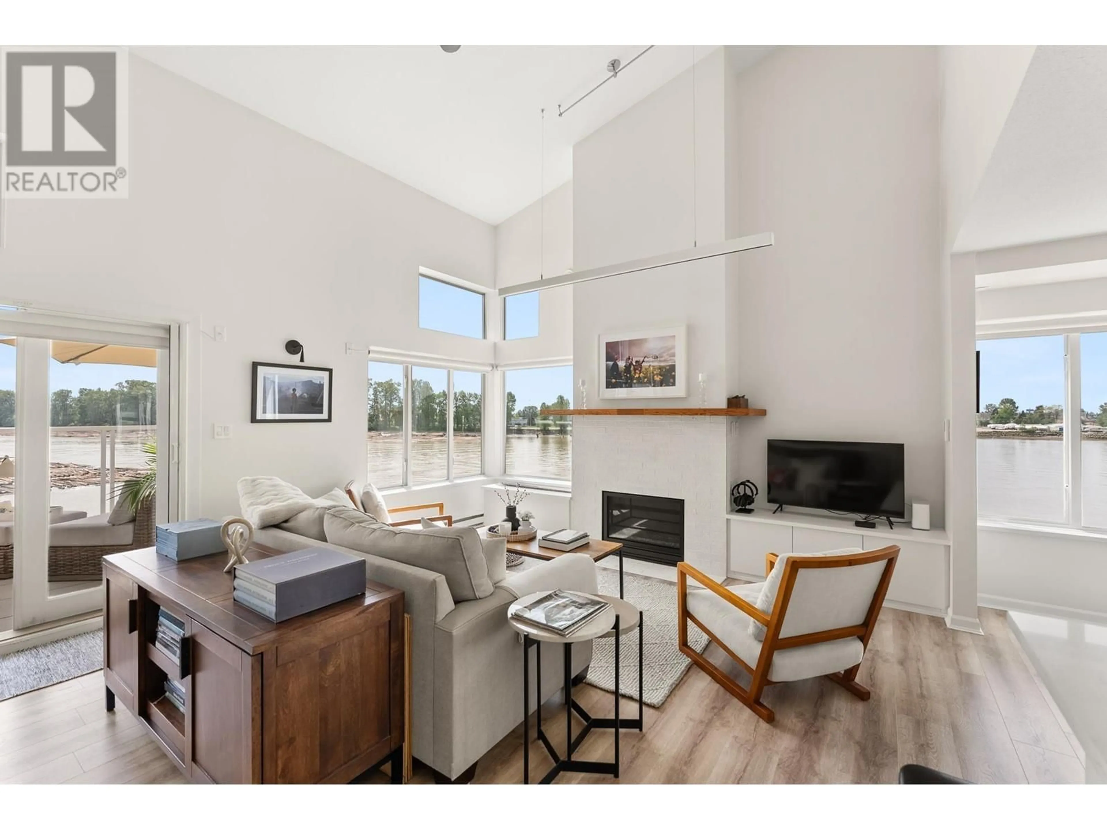 Living room with furniture, unknown for 17 - 2138 KENT AVENUE SOUTH AVENUE, Vancouver British Columbia V5P4X2