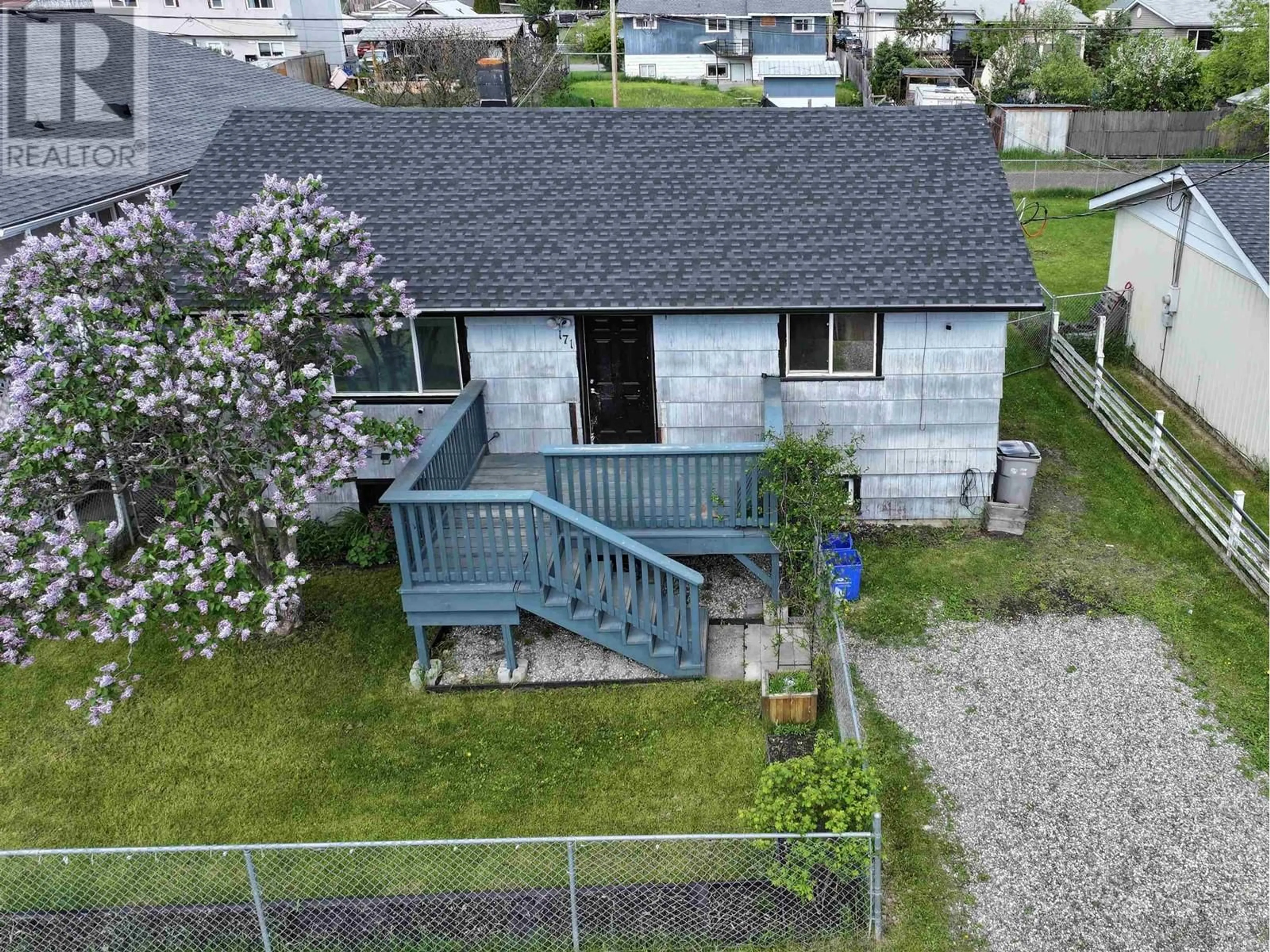 A pic from outside/outdoor area/front of a property/back of a property/a pic from drone, unknown for 171 BOYD STREET, Quesnel British Columbia V2J1L6