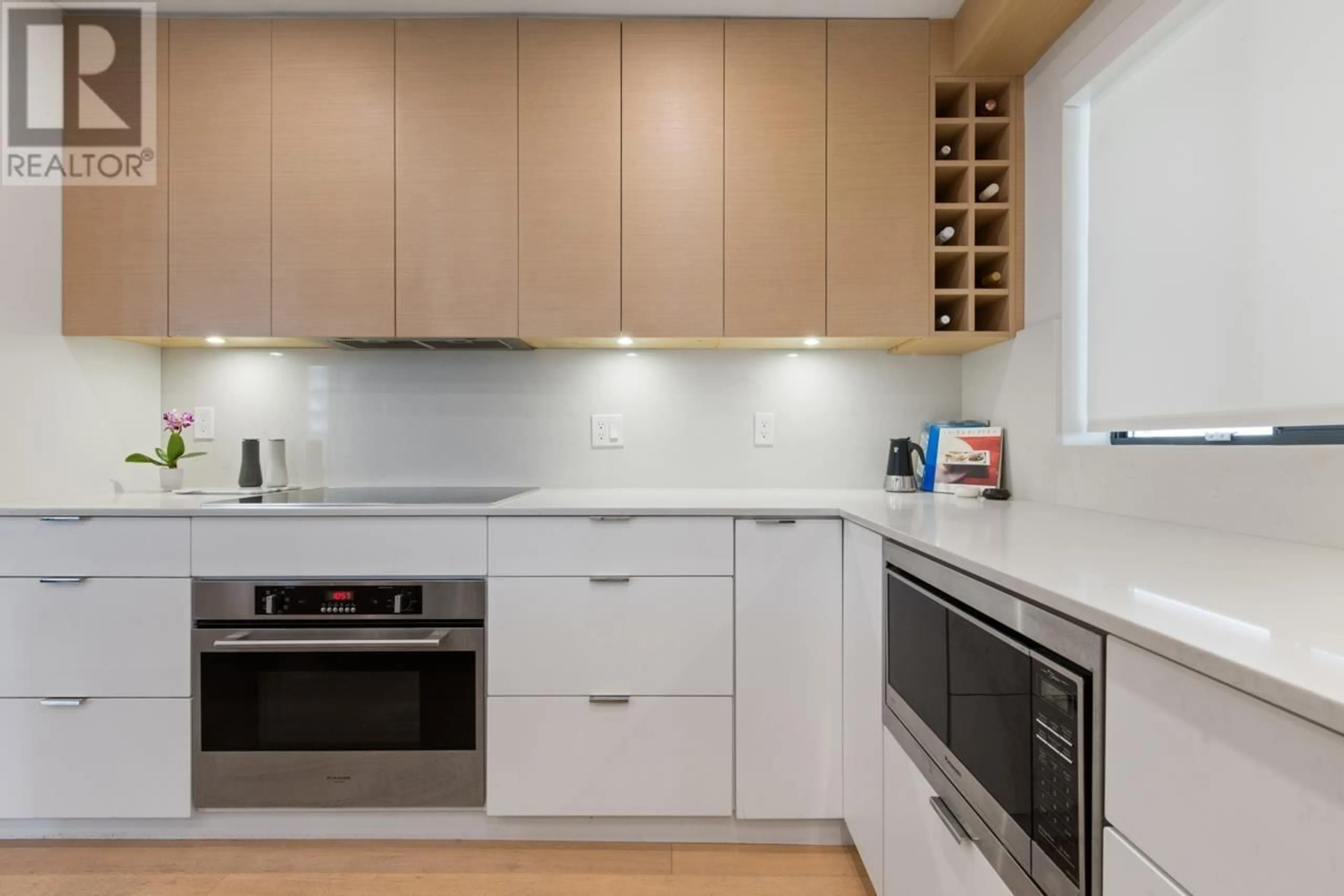 Standard kitchen, unknown for 301 - 1350 COMOX STREET, Vancouver British Columbia V6E4E1