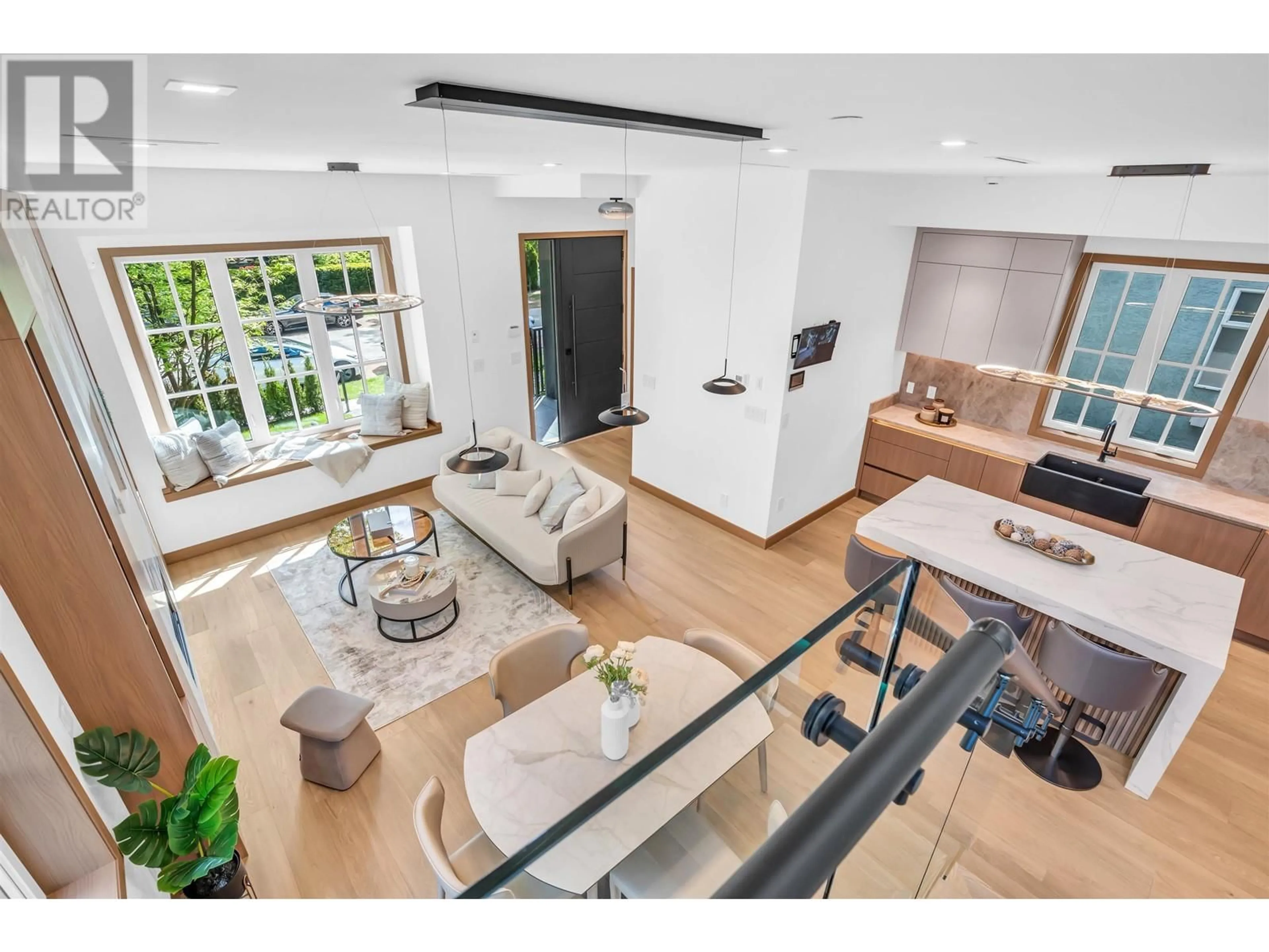 Unknown for 4027 33RD AVENUE, Vancouver British Columbia V6N2H9