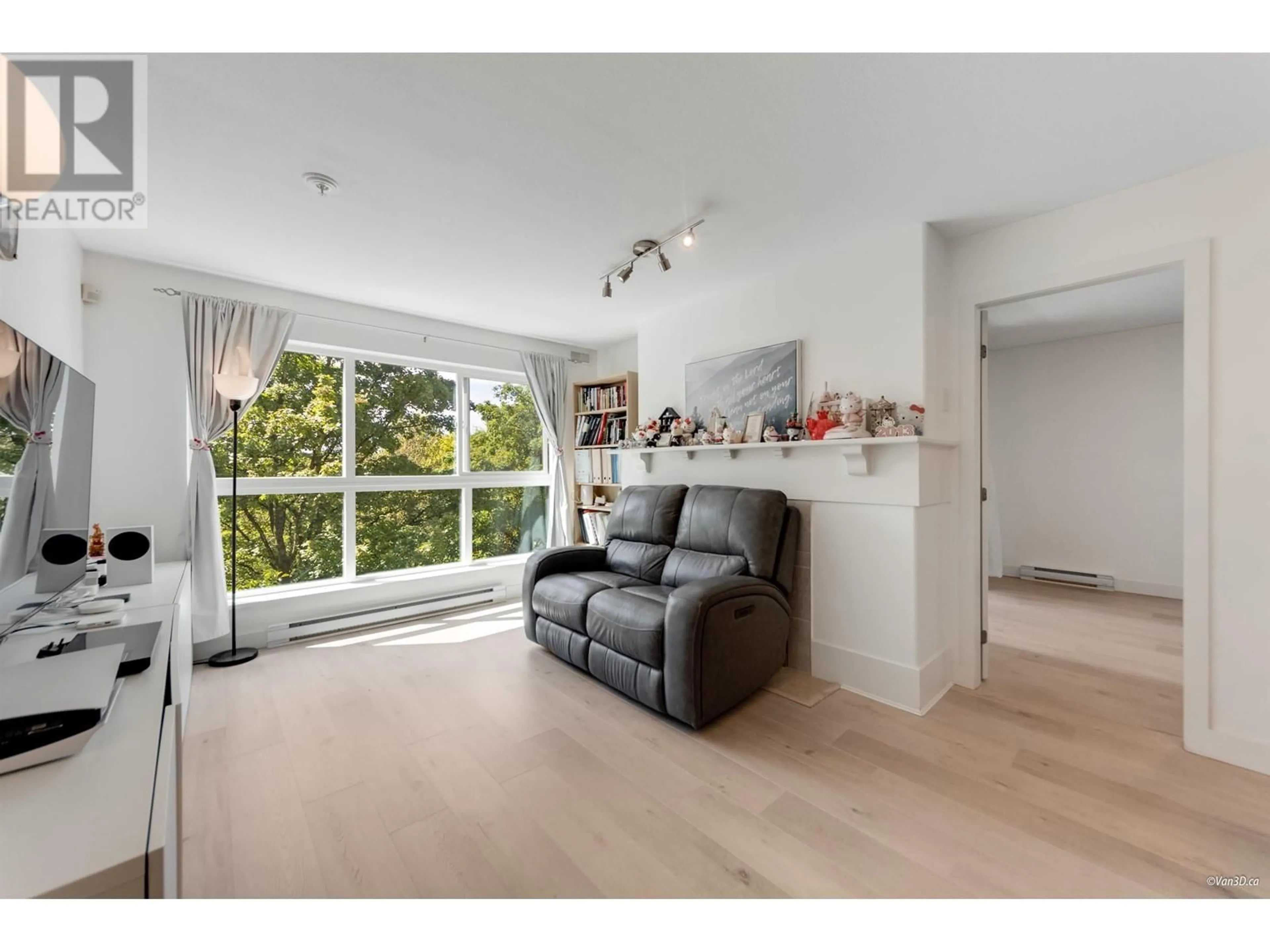 Living room with furniture, unknown for 308 - 5900 DOVER CRESCENT, Richmond British Columbia V7C5R4