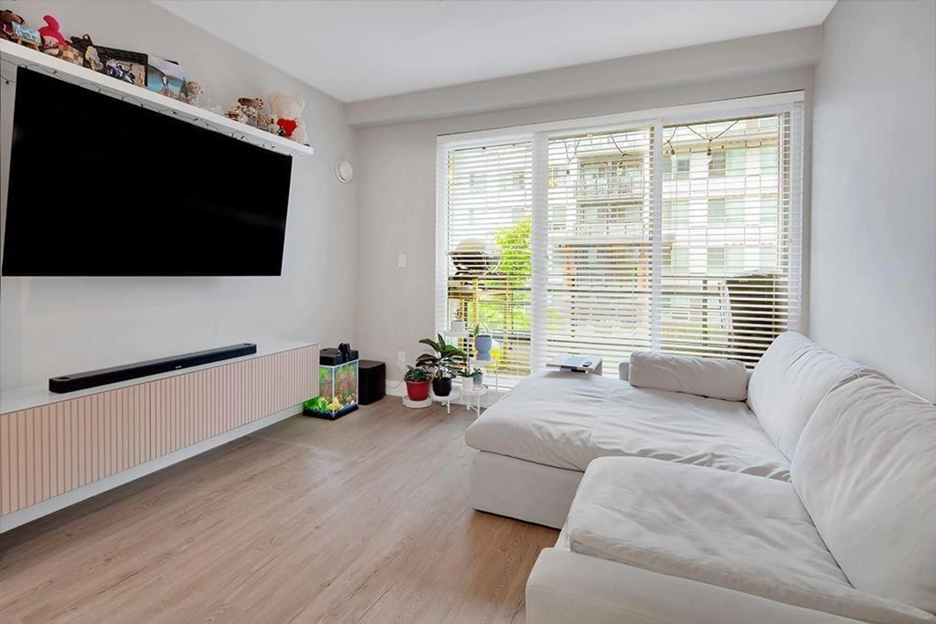 Living room with furniture, unknown for A213 - 20838 78B, Langley British Columbia V2Y3M1