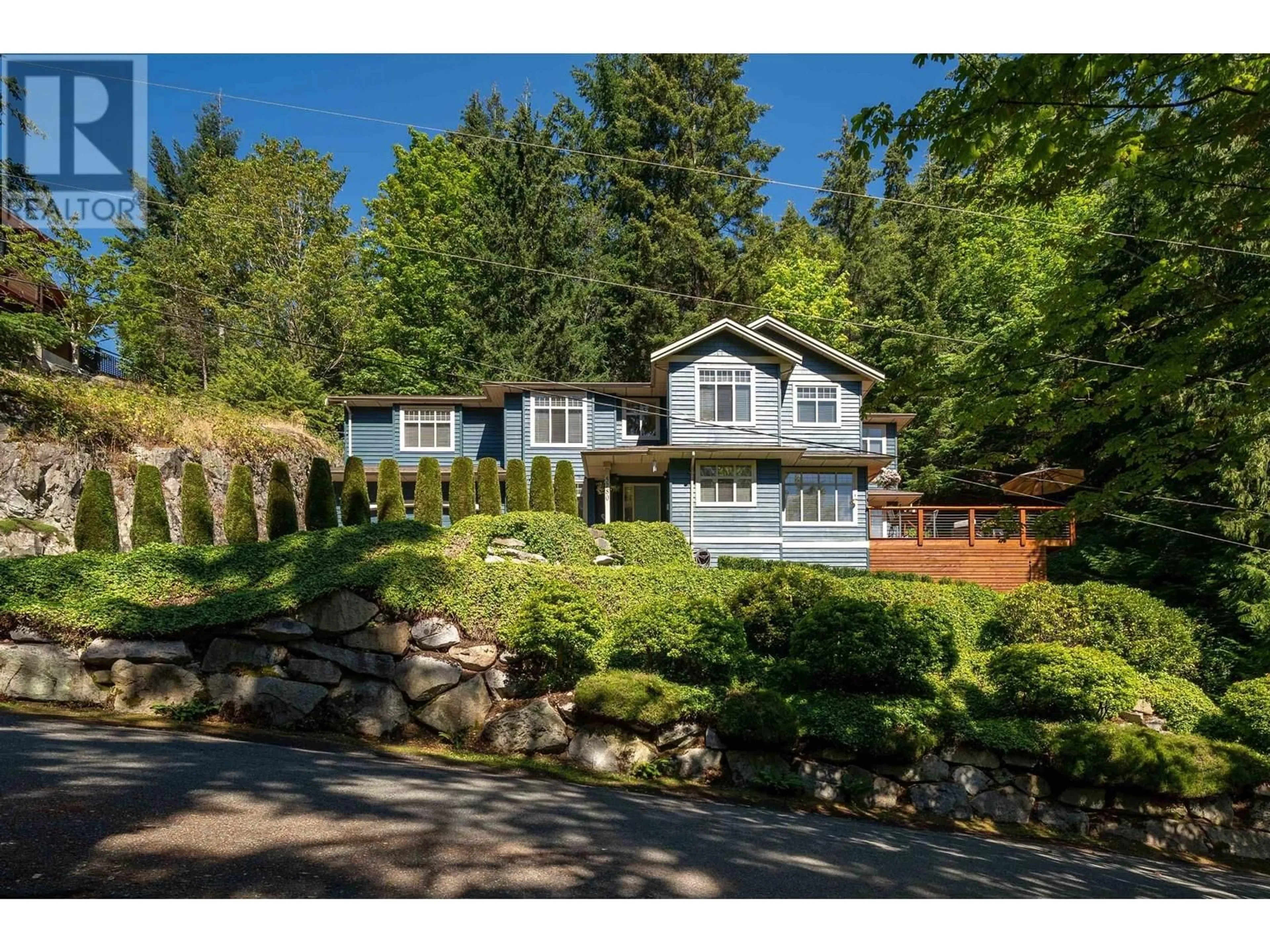 A pic from outside/outdoor area/front of a property/back of a property/a pic from drone, unknown for 5780 CRANLEY DRIVE, West Vancouver British Columbia V7W1S8