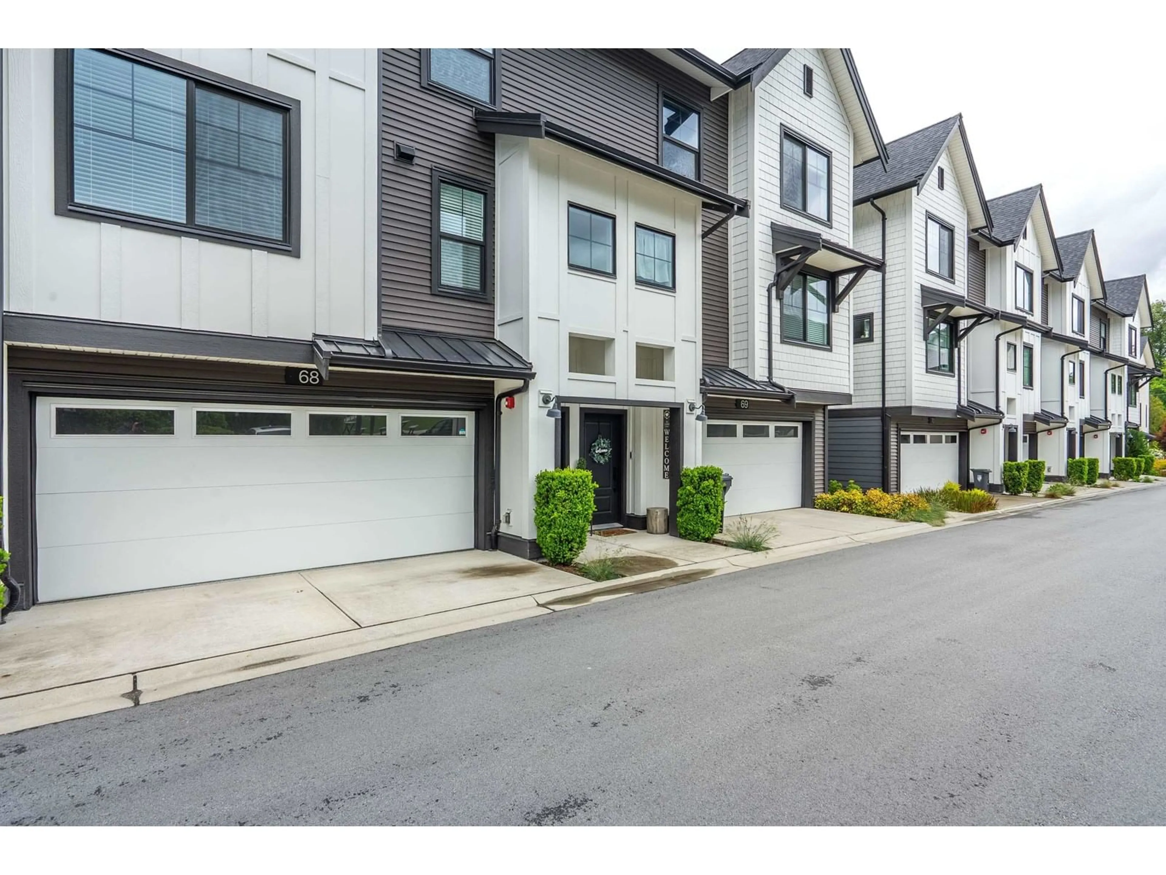 Unknown for 68 - 7967 197, Langley British Columbia V2Y3P1