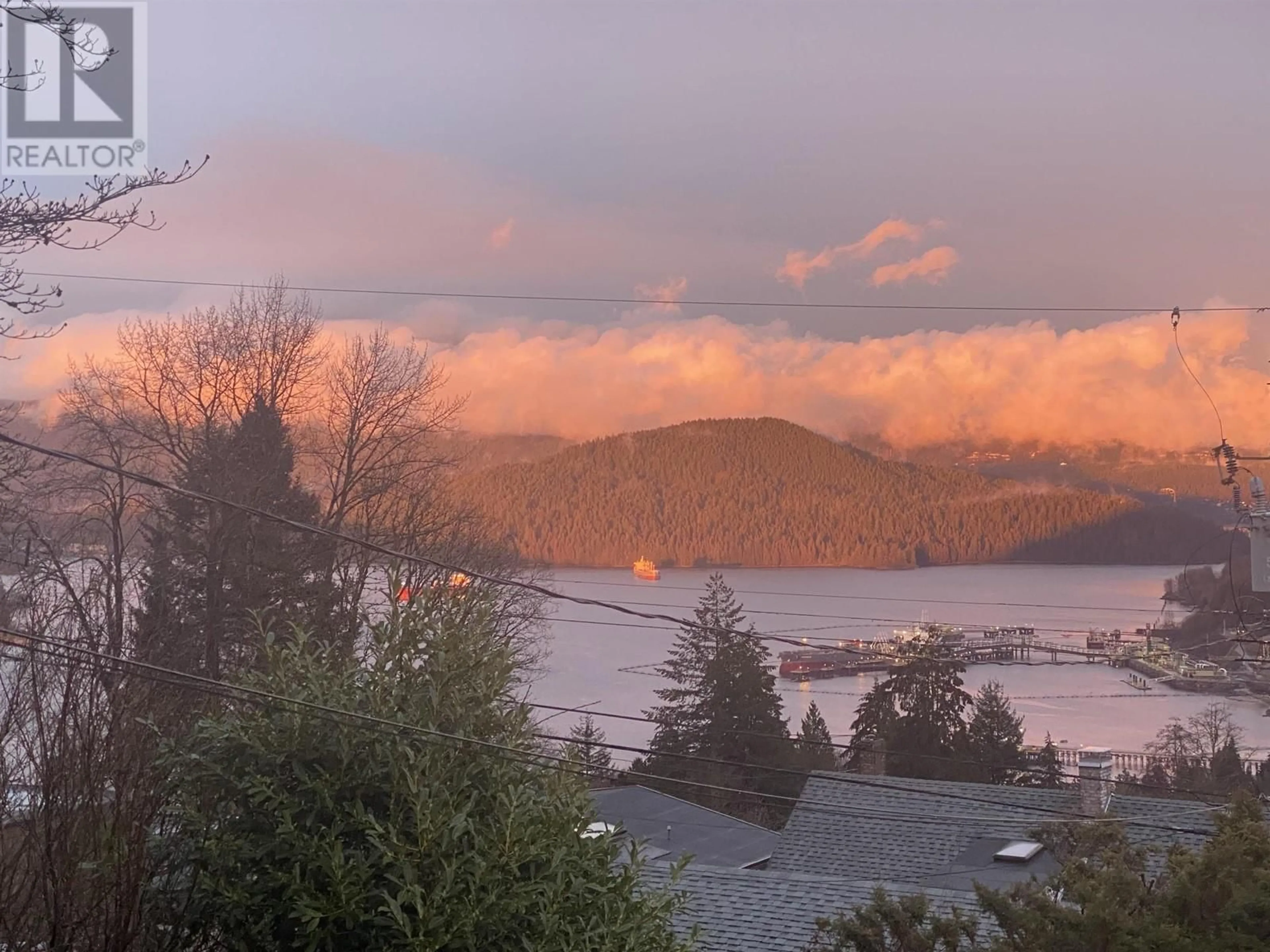 Blurry image for 190 ELLESMERE AVENUE, Burnaby British Columbia V5B1J8