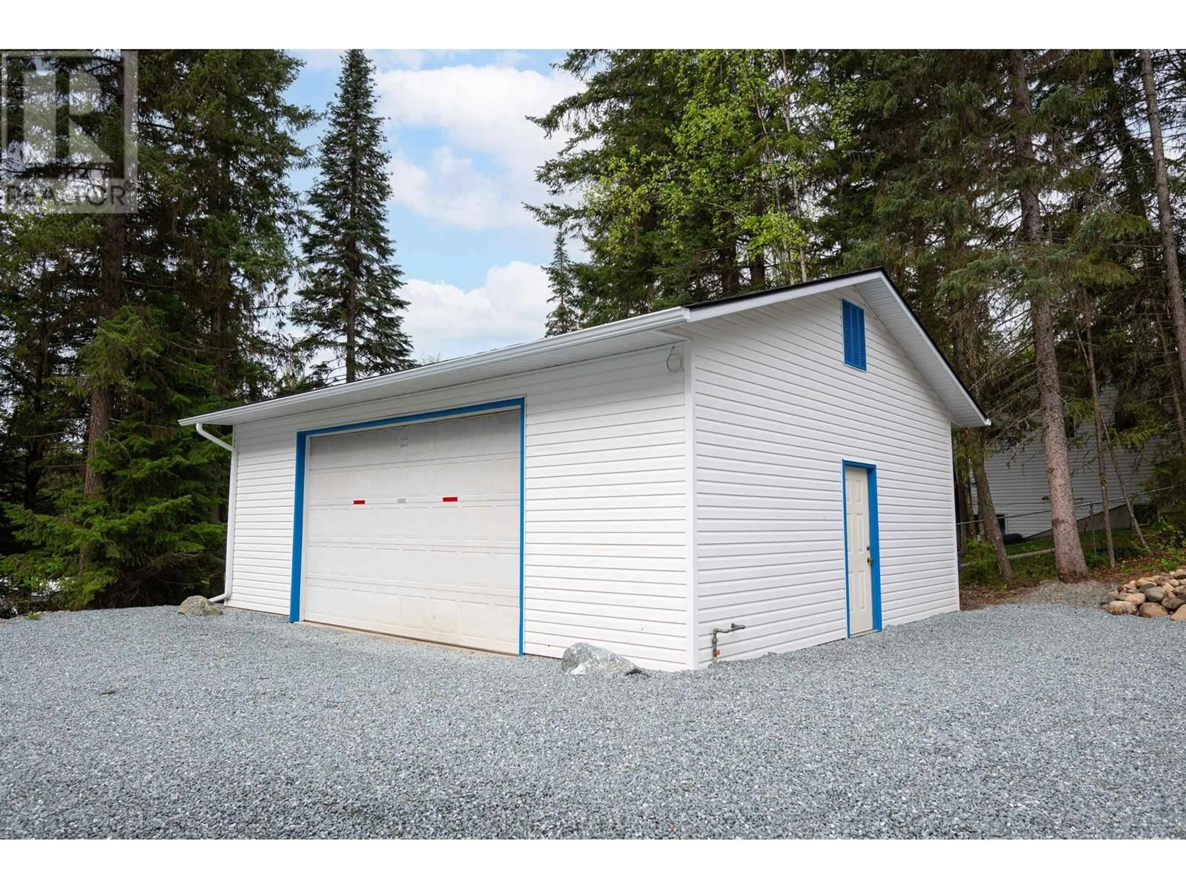 Indoor garage for 4040 HUENE DRIVE, Prince George British Columbia V2K4Z6