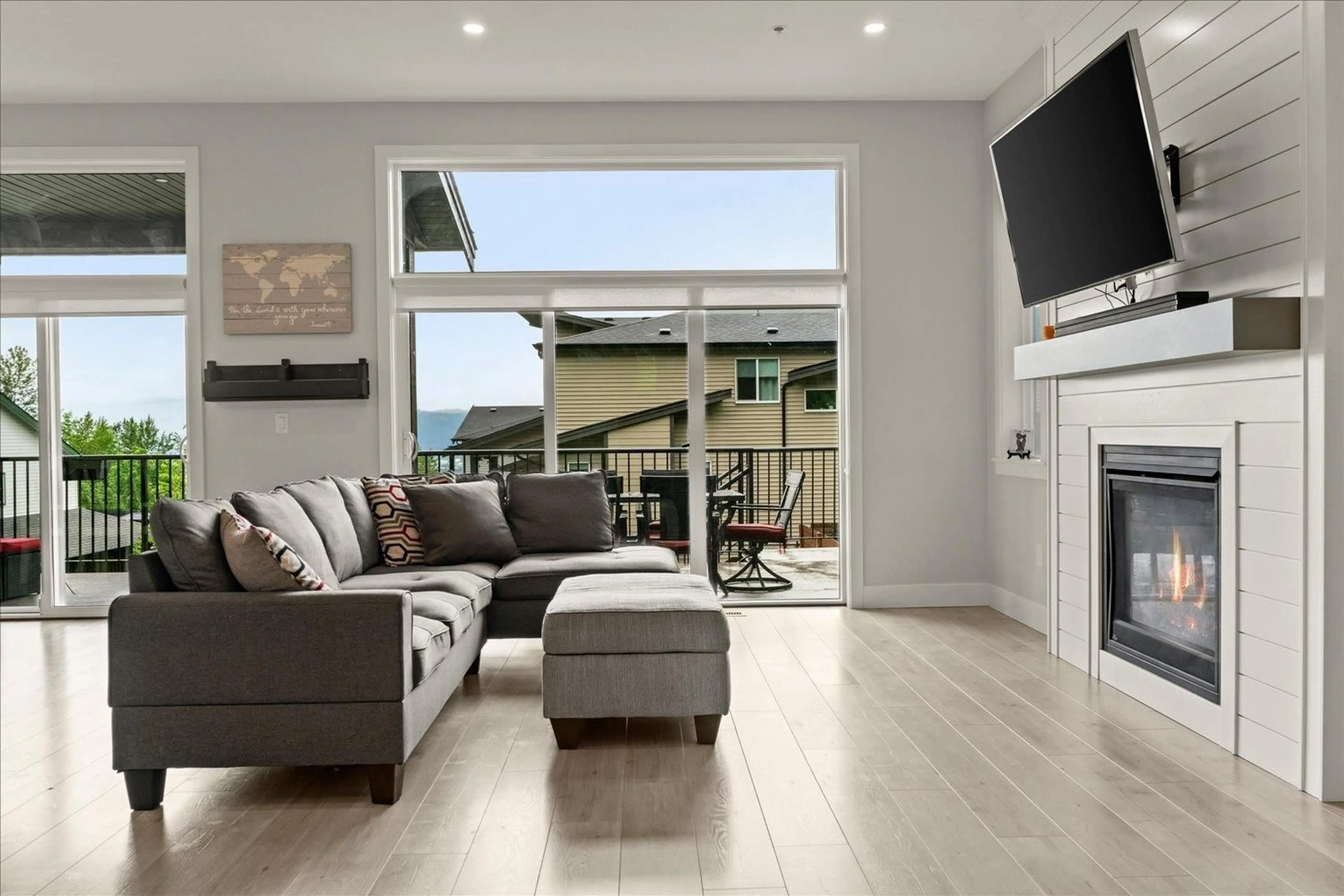 Living room with furniture, unknown for B - 7150 MARBLE HILL ROAD, Chilliwack British Columbia V4Z0E1