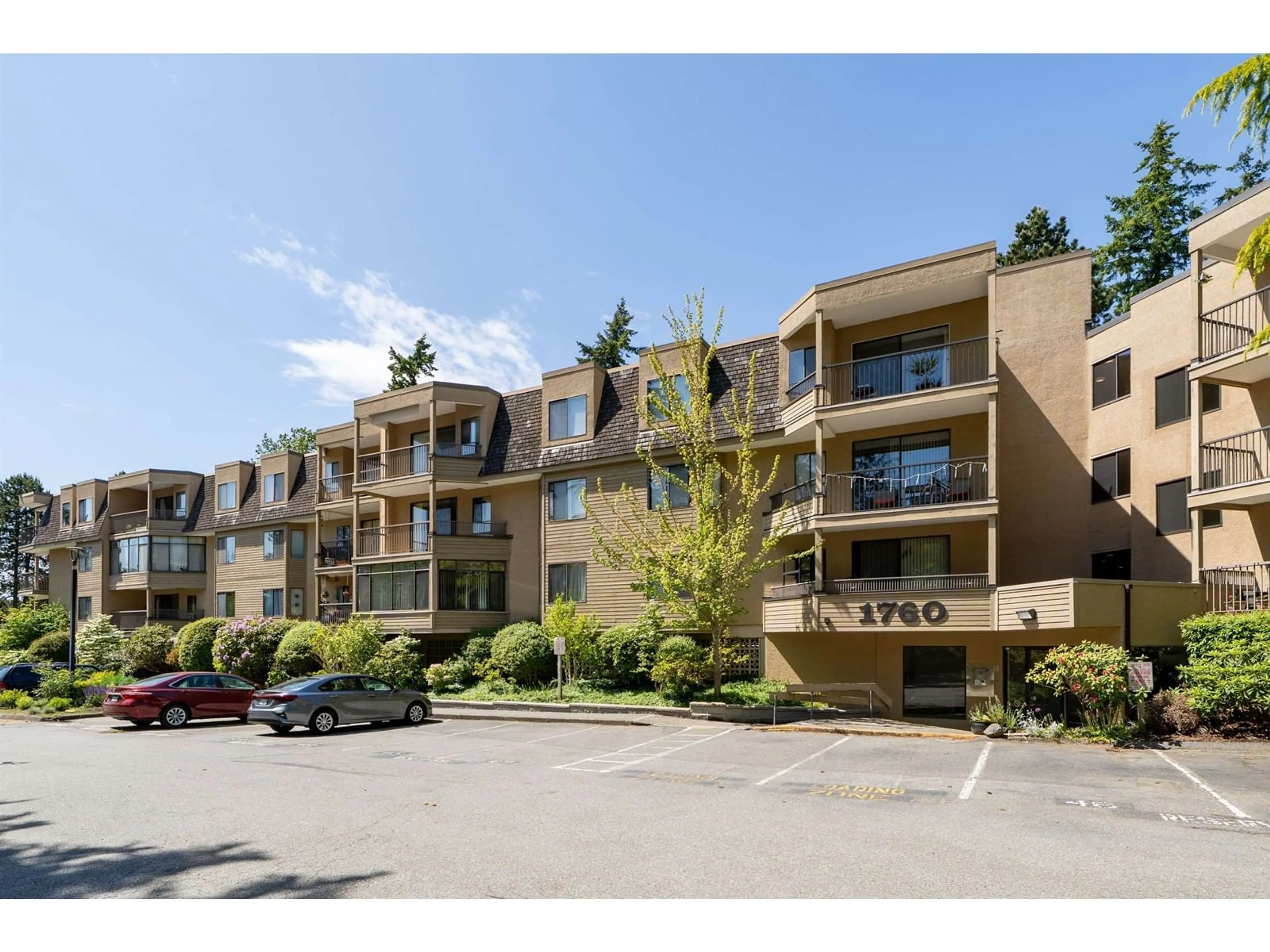 Unknown for 108 - 1760 SOUTHMERE, Surrey British Columbia V4A6E5