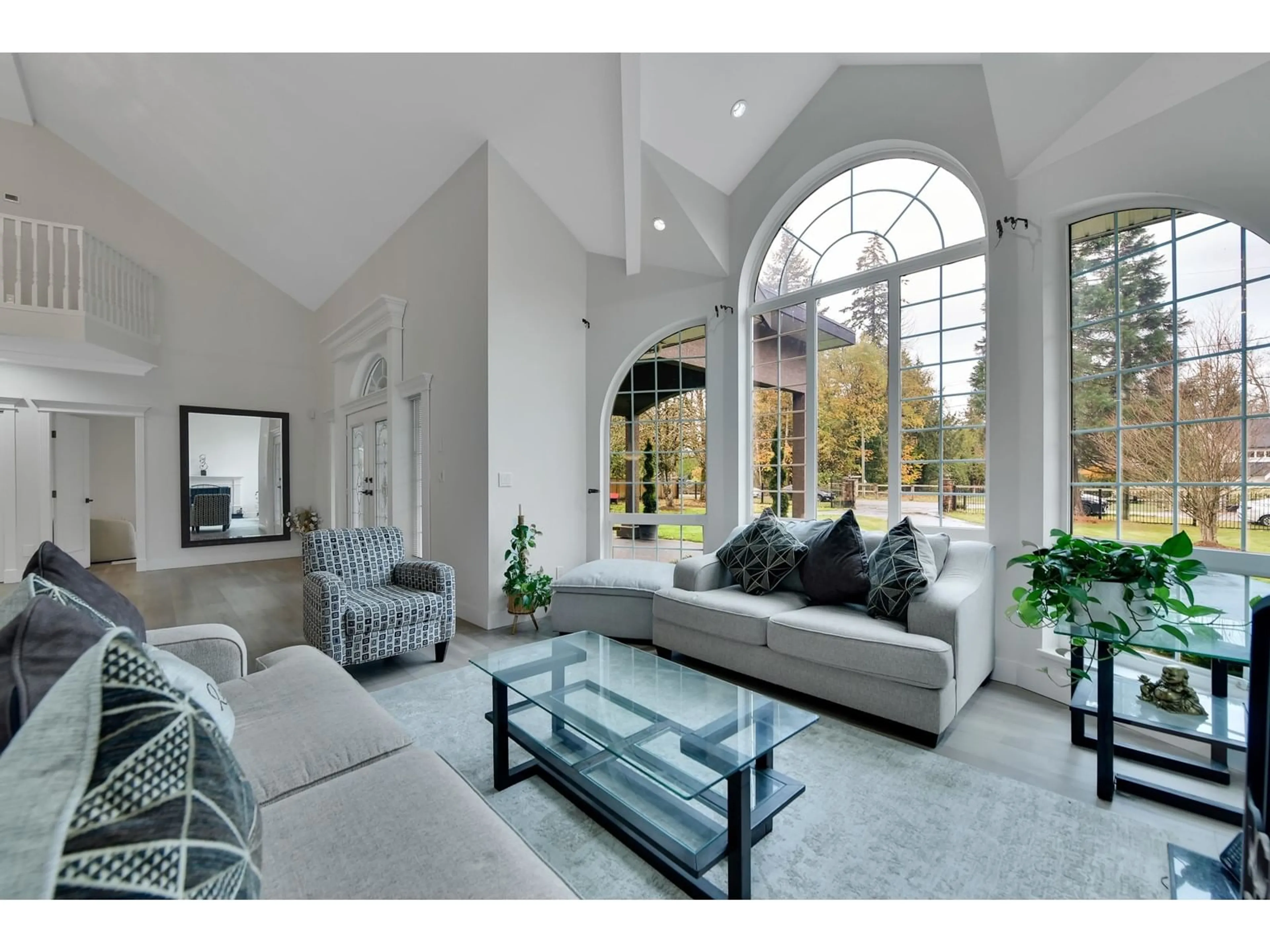 Living room with furniture, unknown for 20054 FERNRIDGE, Langley British Columbia V3A4P4