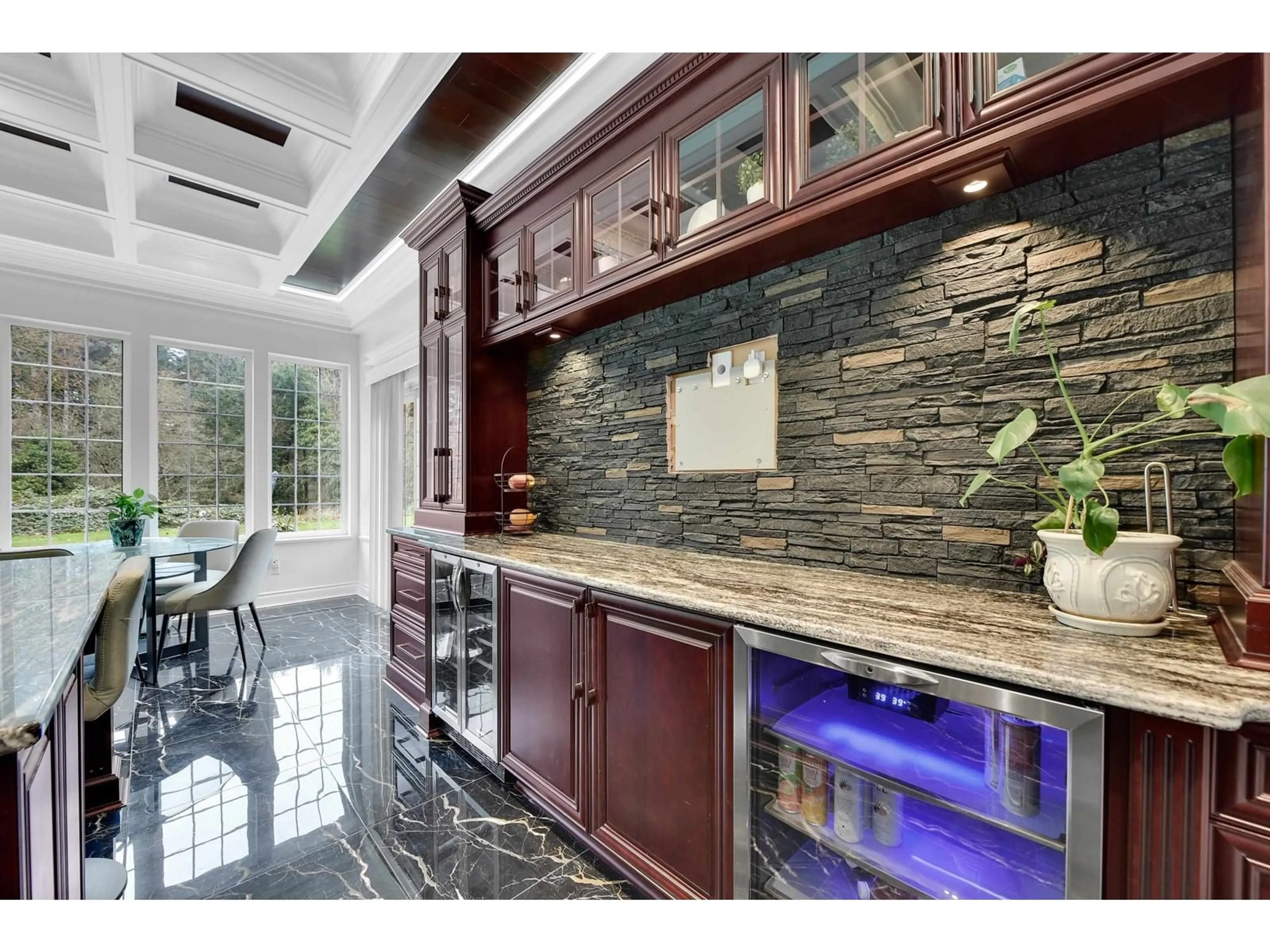 Contemporary kitchen, ceramic/tile floor for 20054 FERNRIDGE, Langley British Columbia V3A4P4