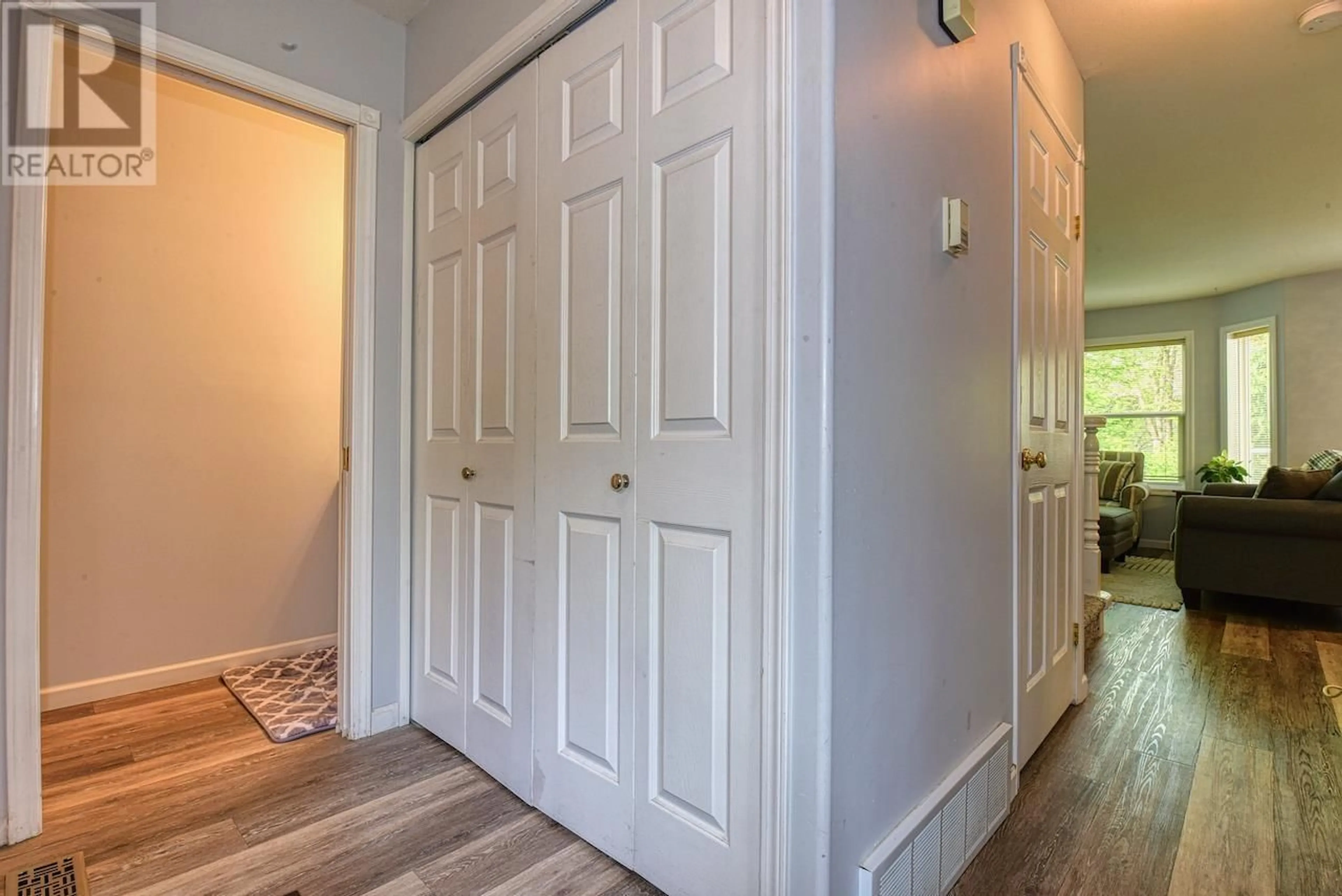 Indoor entryway for 35 - 350 PEARKES DRIVE, Williams Lake British Columbia V2G4T2