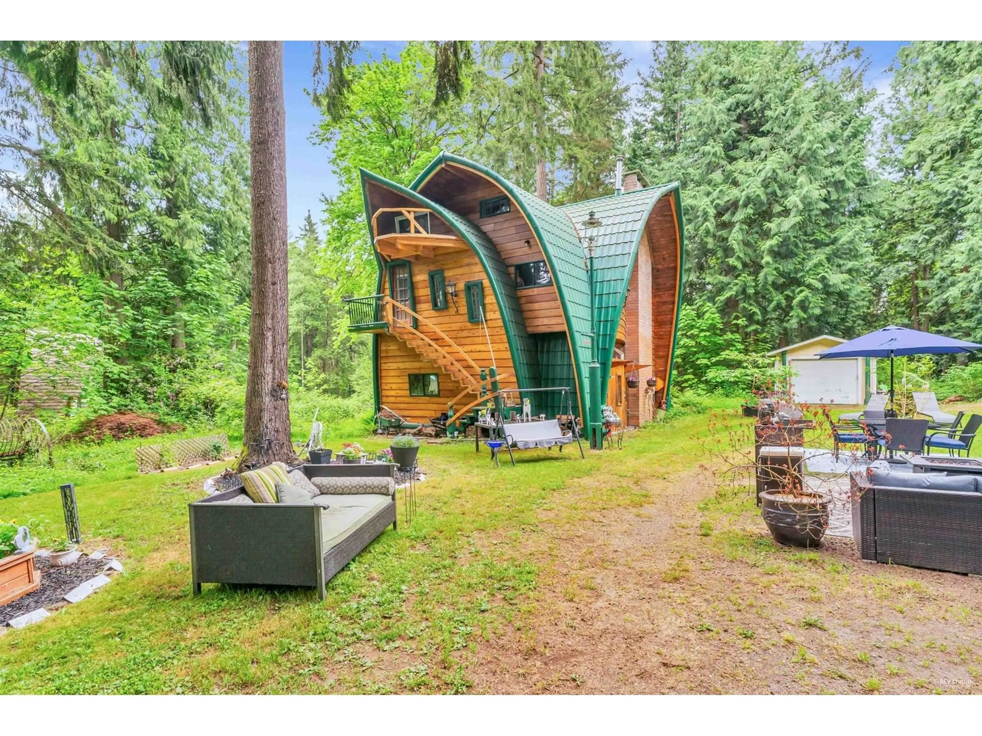 Shed for 21036 36, Langley British Columbia V3A8N5