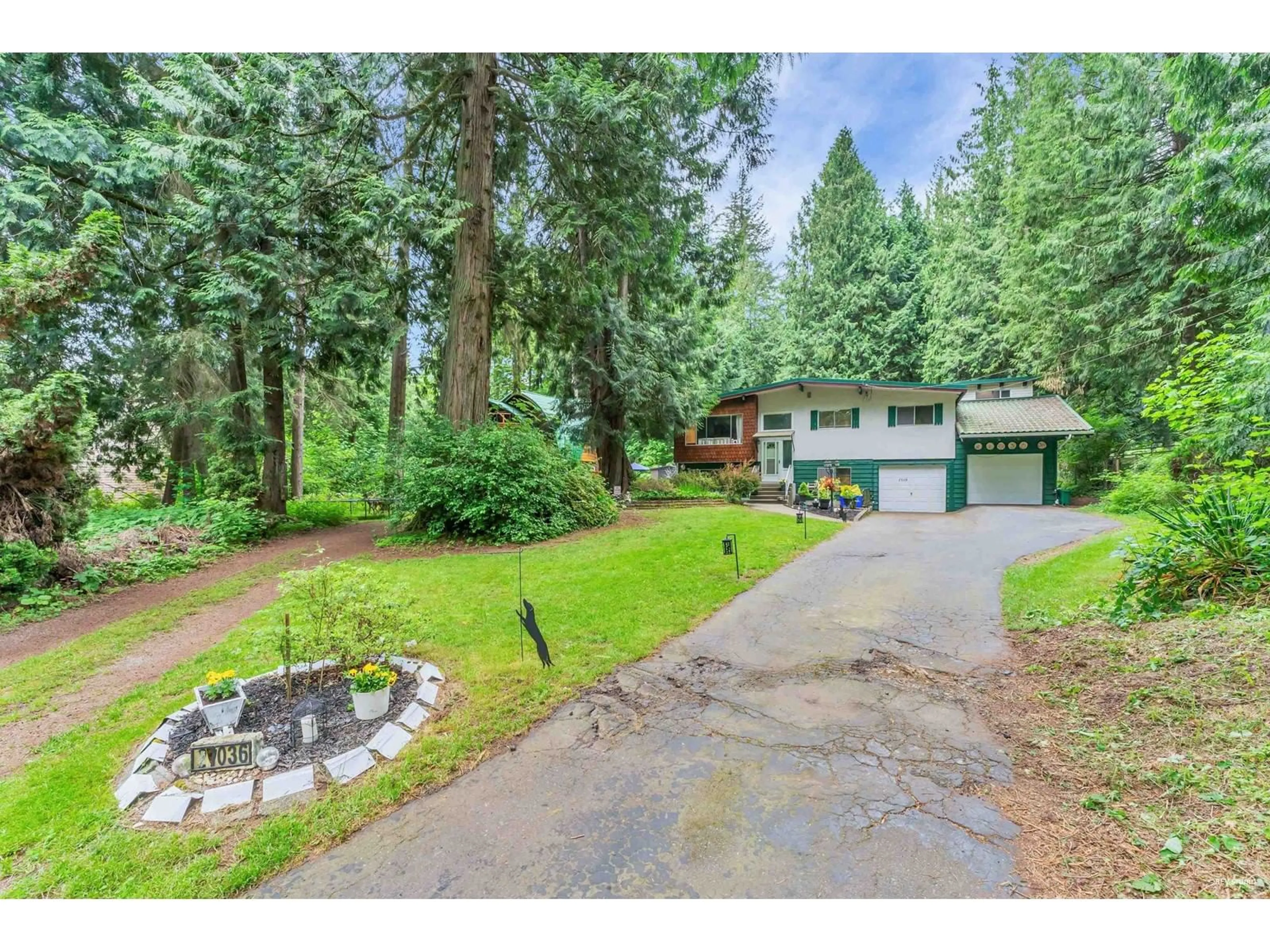 A pic from outside/outdoor area/front of a property/back of a property/a pic from drone, forest/trees view for 21036 36, Langley British Columbia V3A8N5