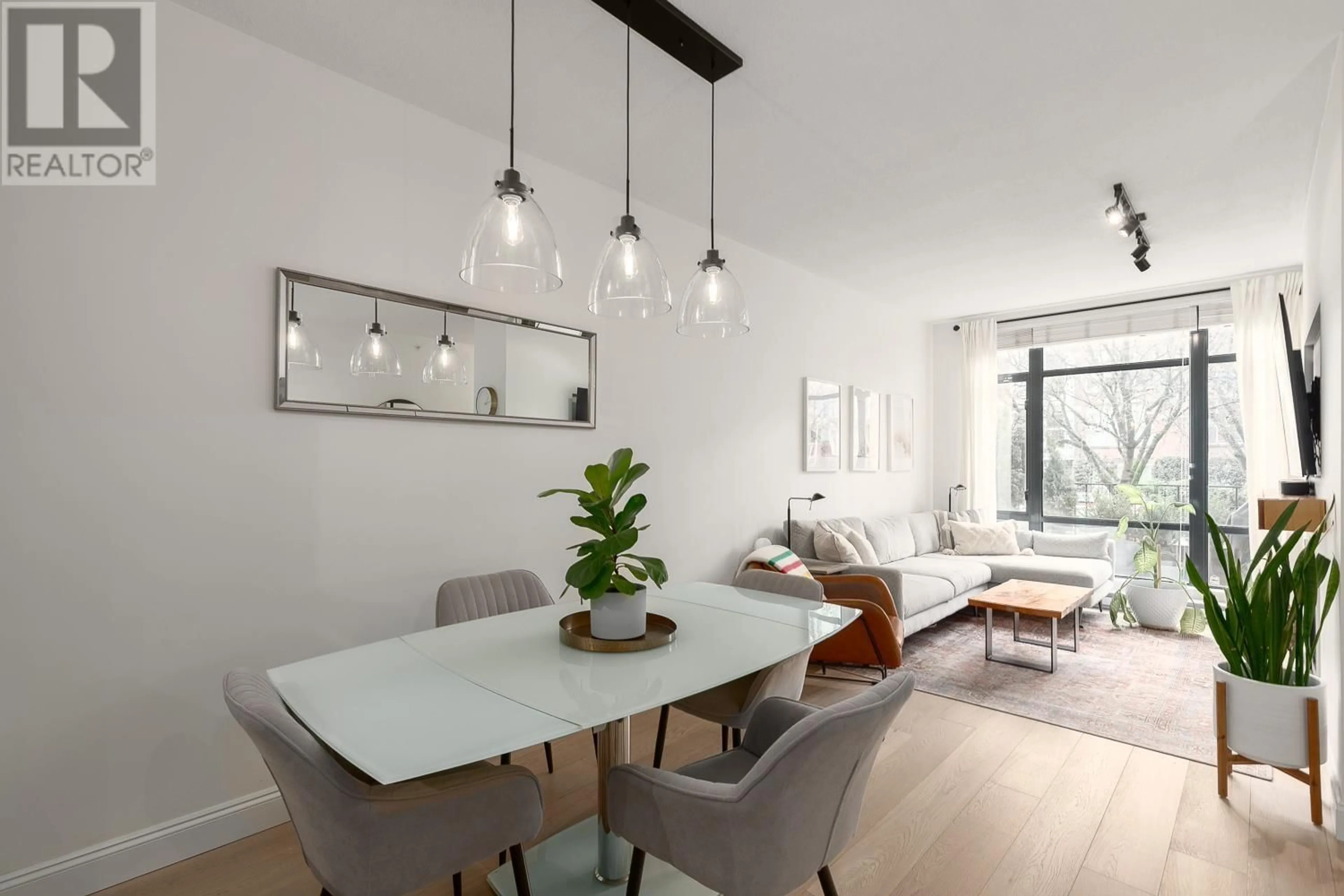 Living room with furniture, unknown for 2267 12TH AVENUE, Vancouver British Columbia V6K4T5