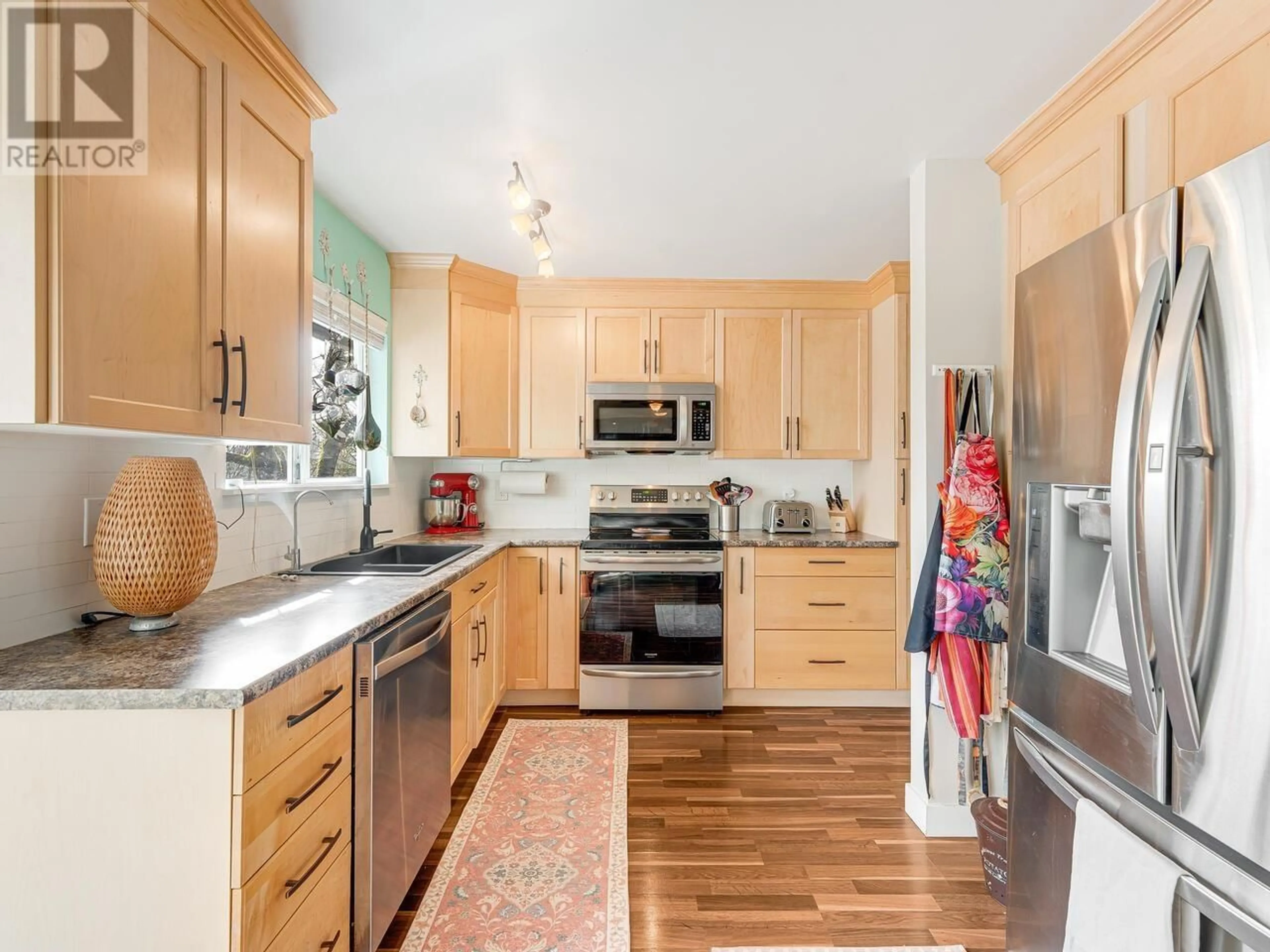 Unknown for 68 - 9000 ASH GROVE CRESCENT, Burnaby British Columbia V5A4M6