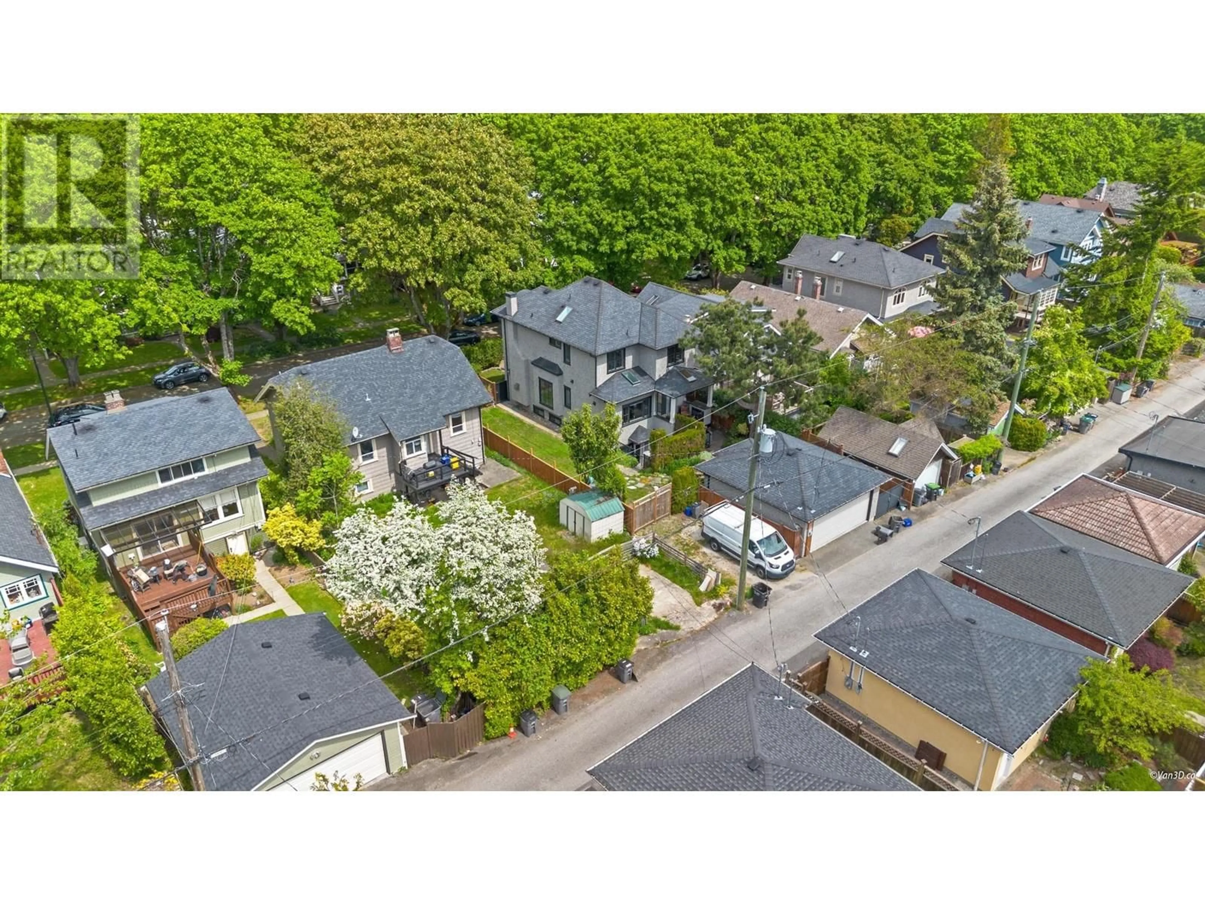 A pic from outside/outdoor area/front of a property/back of a property/a pic from drone, street for 3578 22ND AVENUE, Vancouver British Columbia V6S1J3