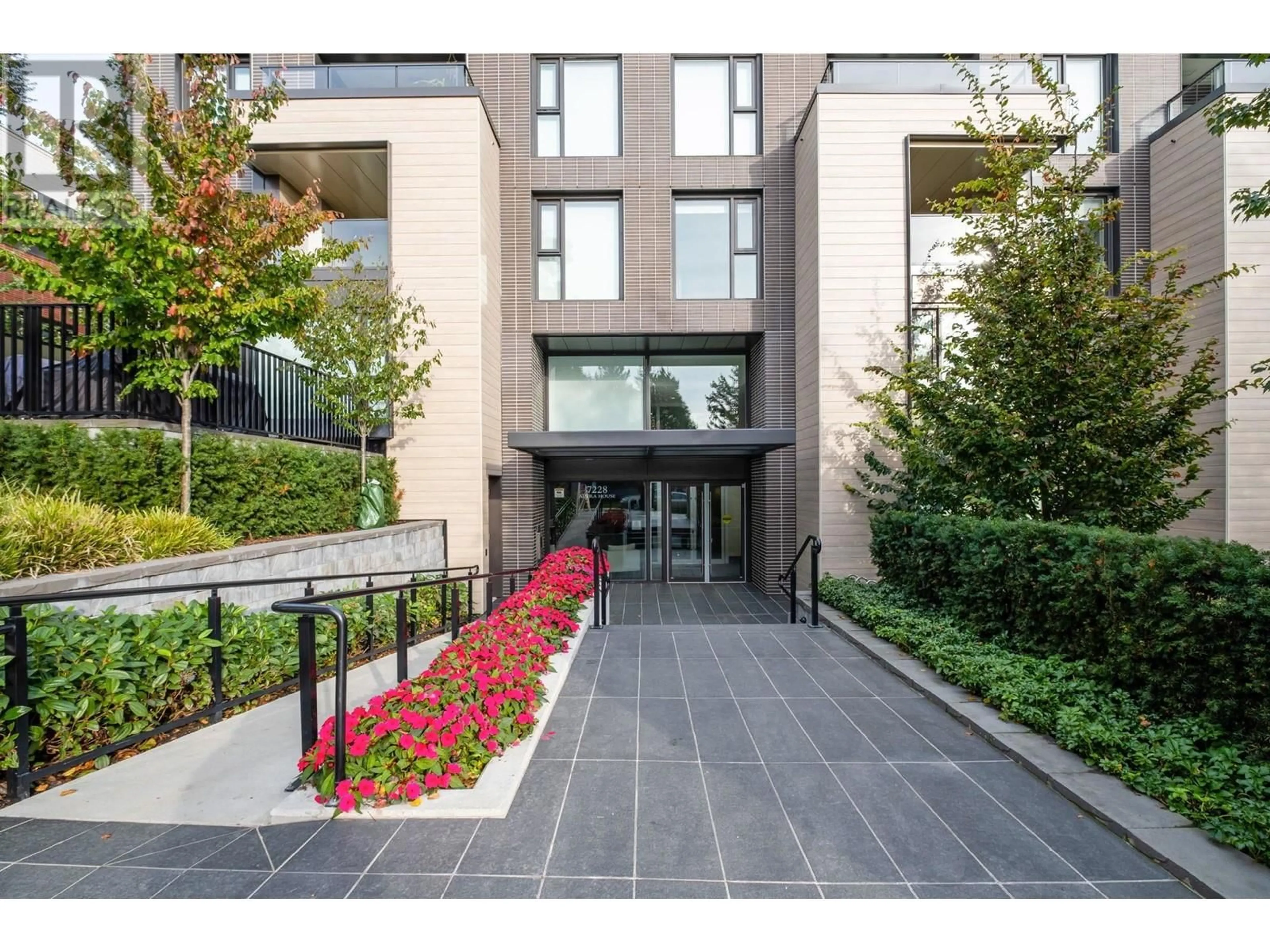 Indoor foyer for 611 - 7228 ADERA STREET, Vancouver British Columbia V6P0H7