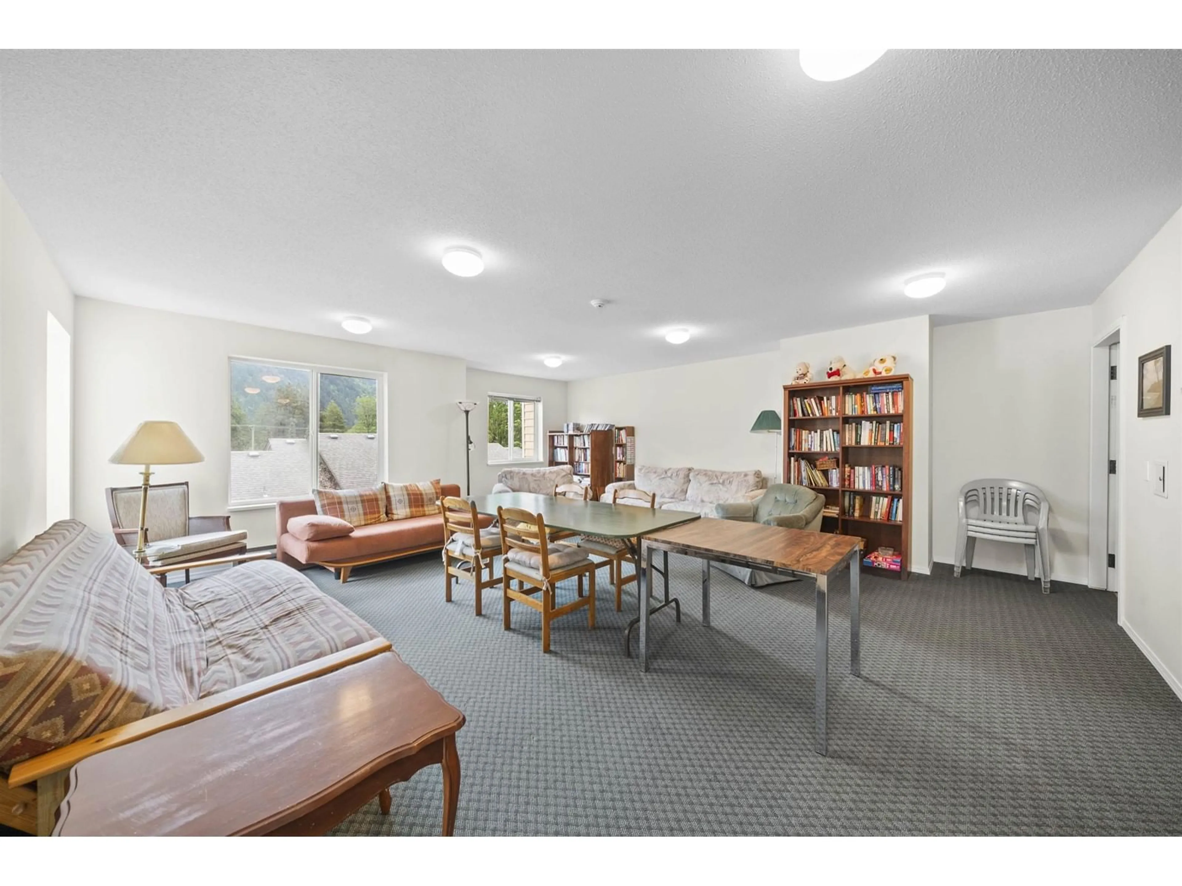 A pic of a room for 305 - 170 CEDAR AVENUE, Harrison Hot Springs British Columbia V0H1K0