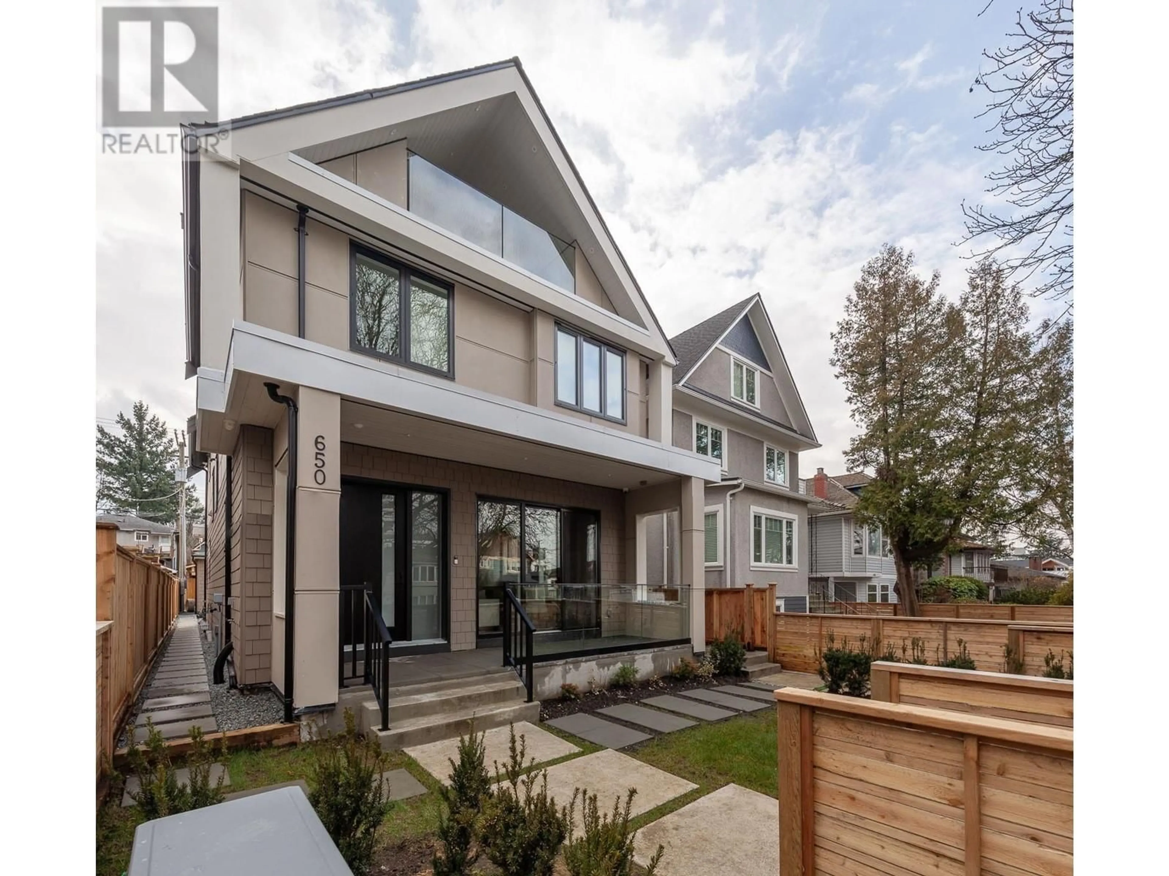 Home with brick exterior material, street for 650 10TH AVENUE, Vancouver British Columbia V5T2A5