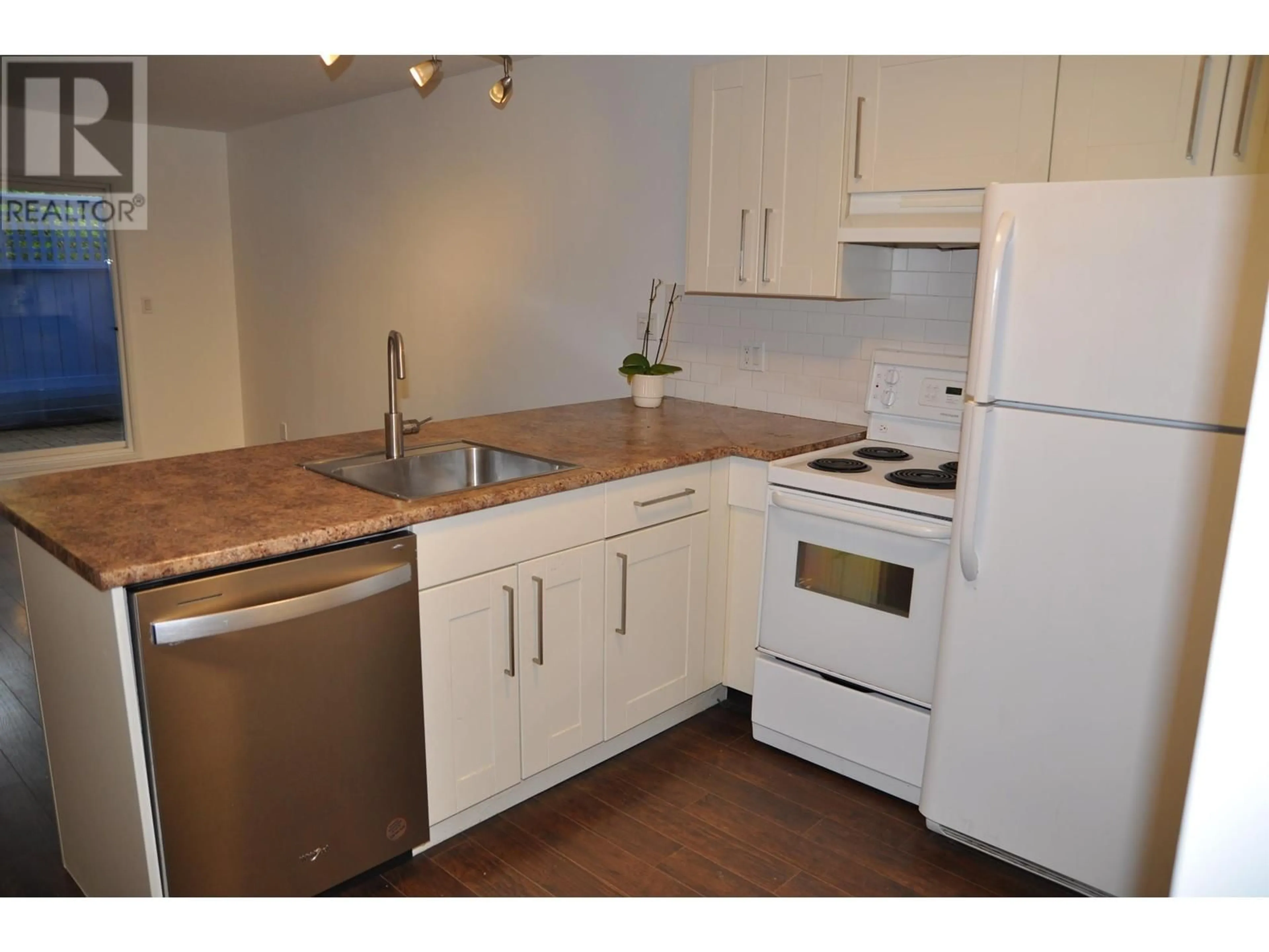 Standard kitchen, wood/laminate floor for 104 - 2255 ETON STREET, Vancouver British Columbia V5L1C9