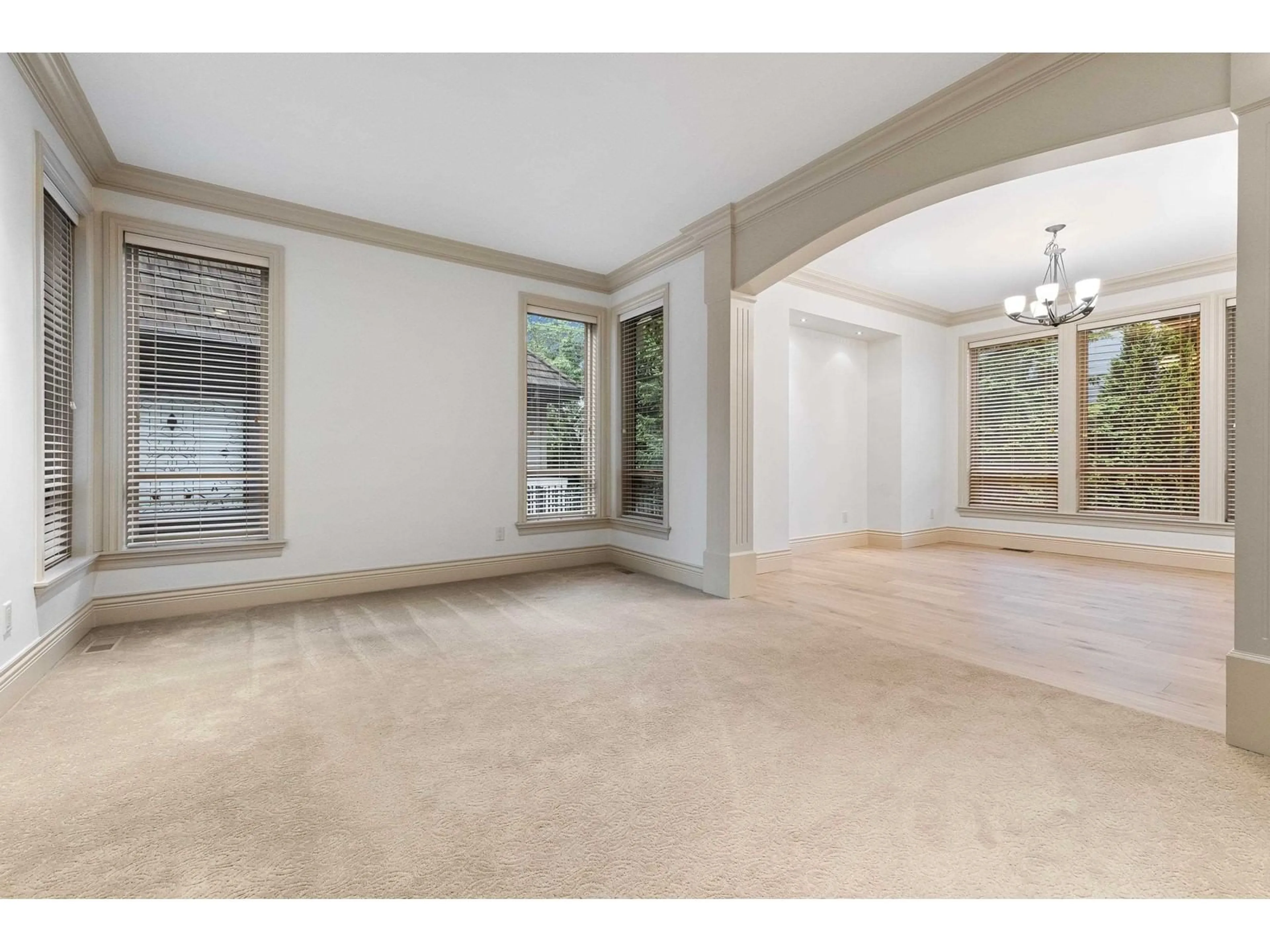 Indoor foyer for 35675 LACEY GREENE, Abbotsford British Columbia V3G0B3