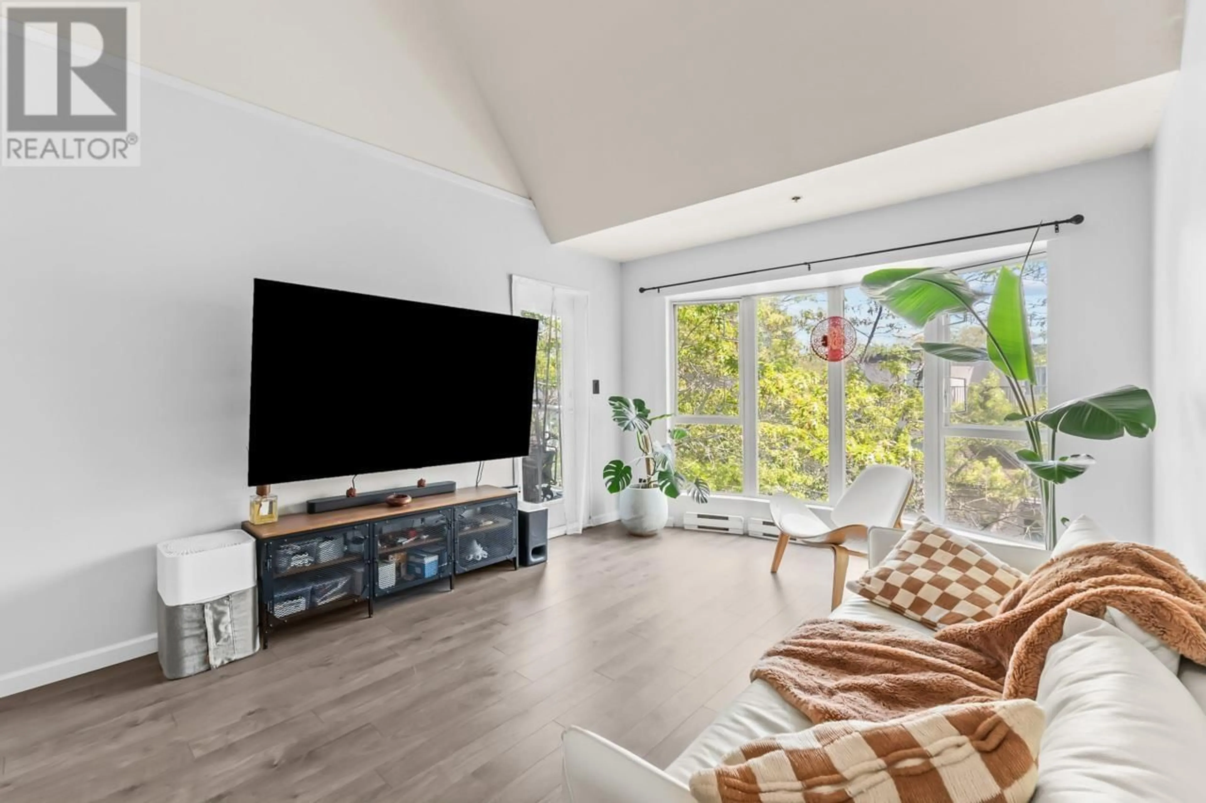 Living room with furniture, unknown for 309 - 8620 JONES ROAD, Richmond British Columbia V6Y3Z4