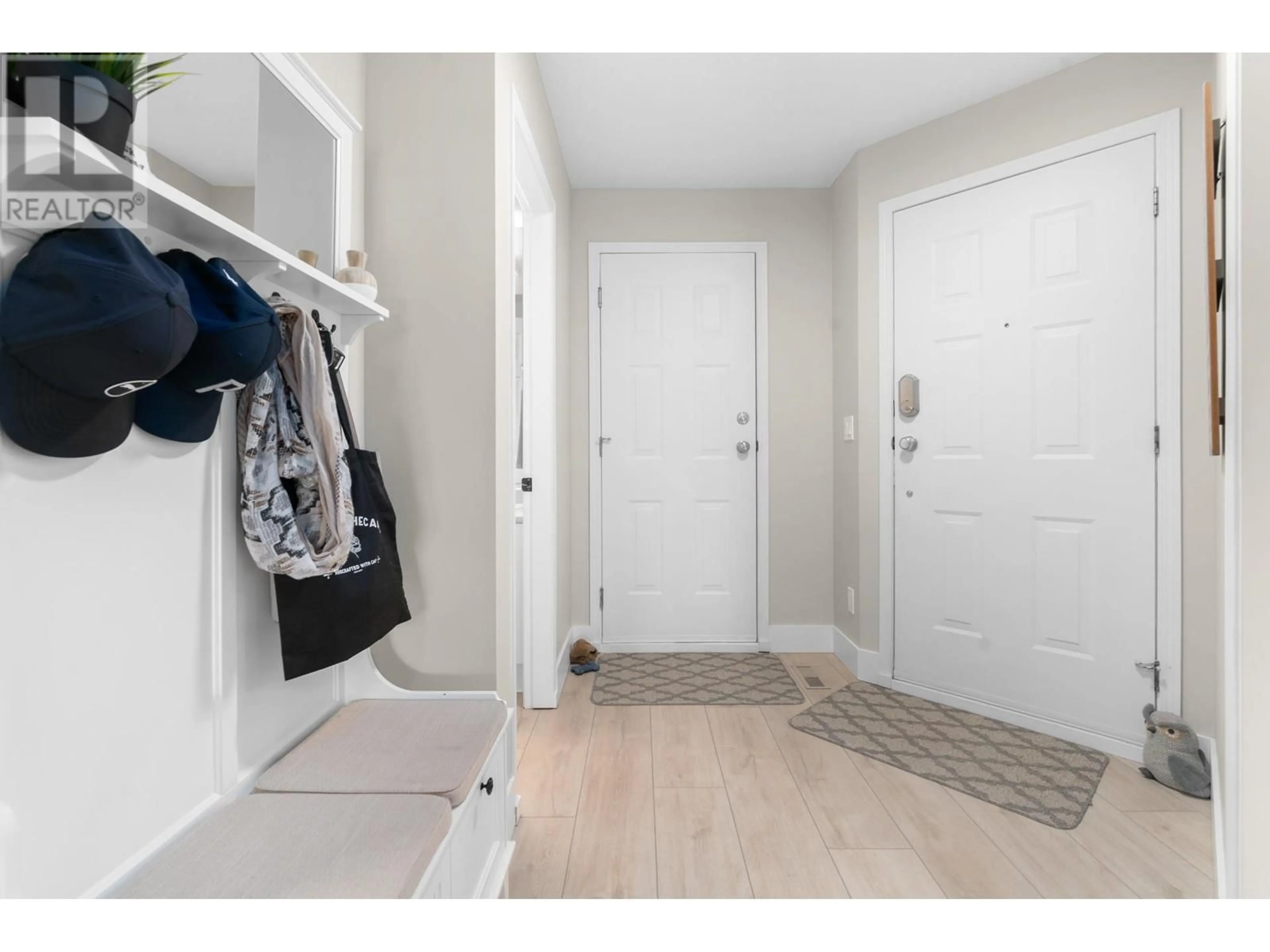 Indoor entryway for 9 - 795 NOONS CREEK DRIVE, Port Moody British Columbia V3H4V4