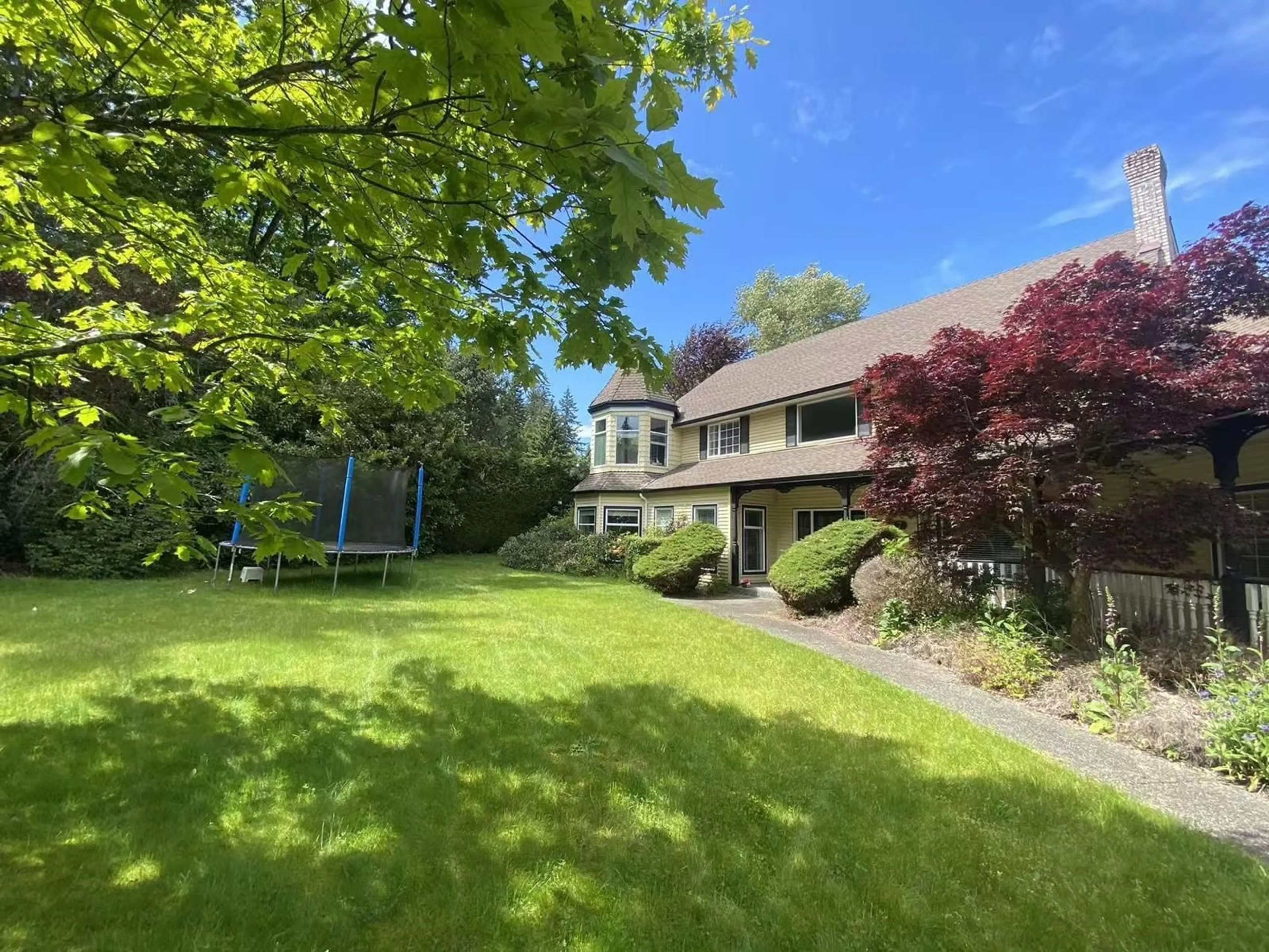 A pic from outside/outdoor area/front of a property/back of a property/a pic from drone, unknown for 17327 26A, Surrey British Columbia V3Z0E6