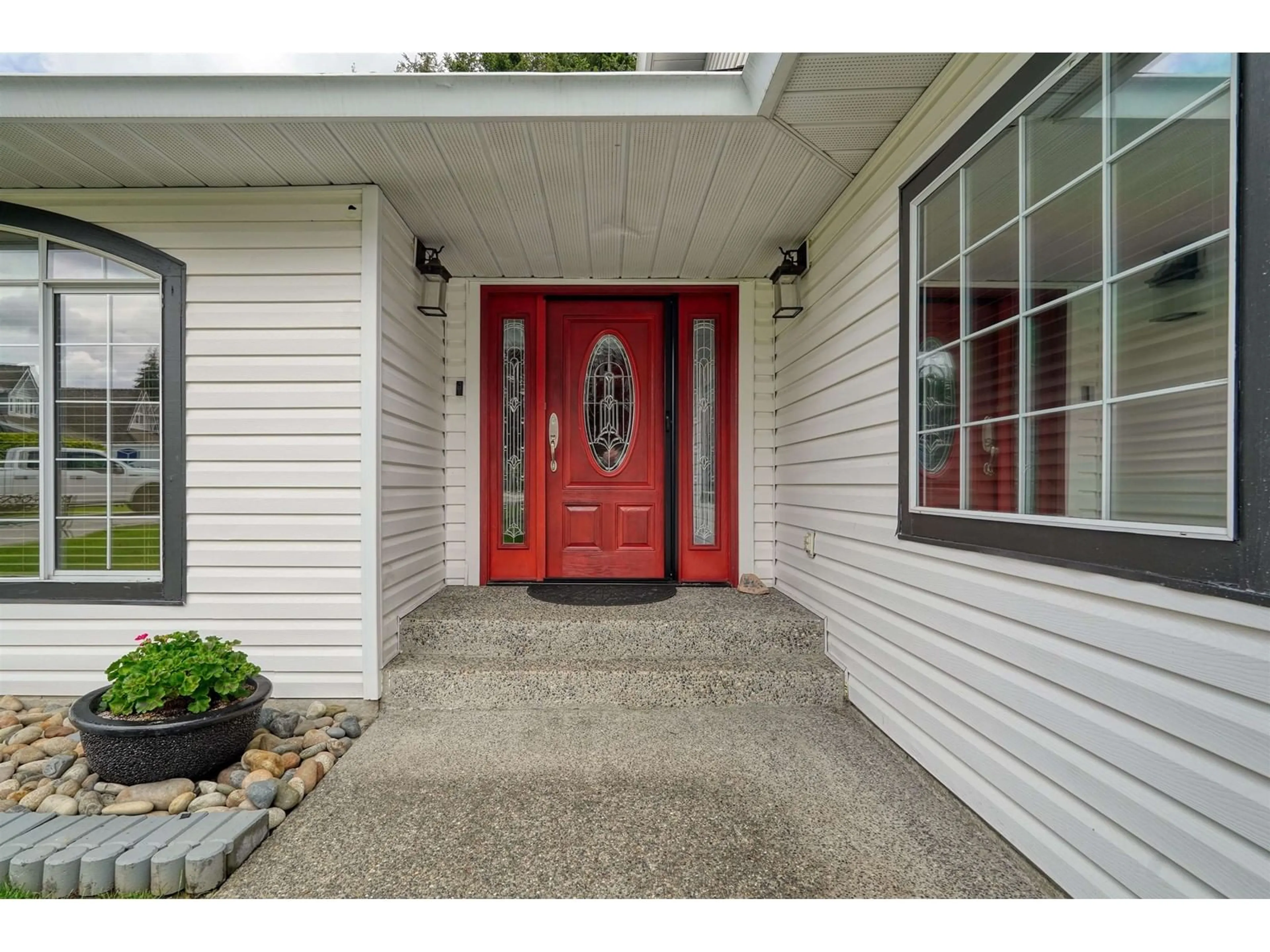 Indoor entryway for 20287 94B, Langley British Columbia V1M1Y8