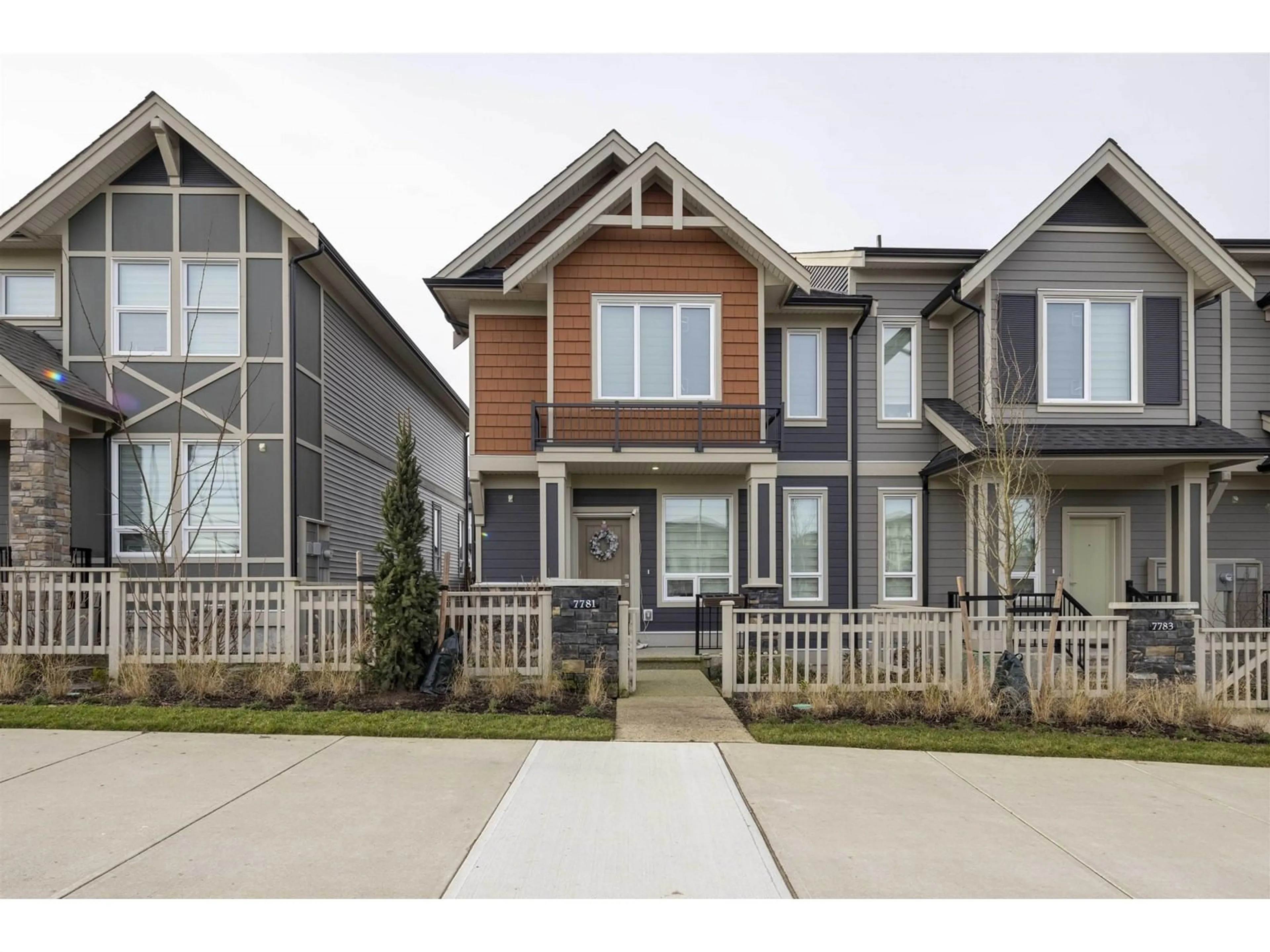 Home with vinyl exterior material, street for 7781 206, Langley British Columbia V2Y1X3