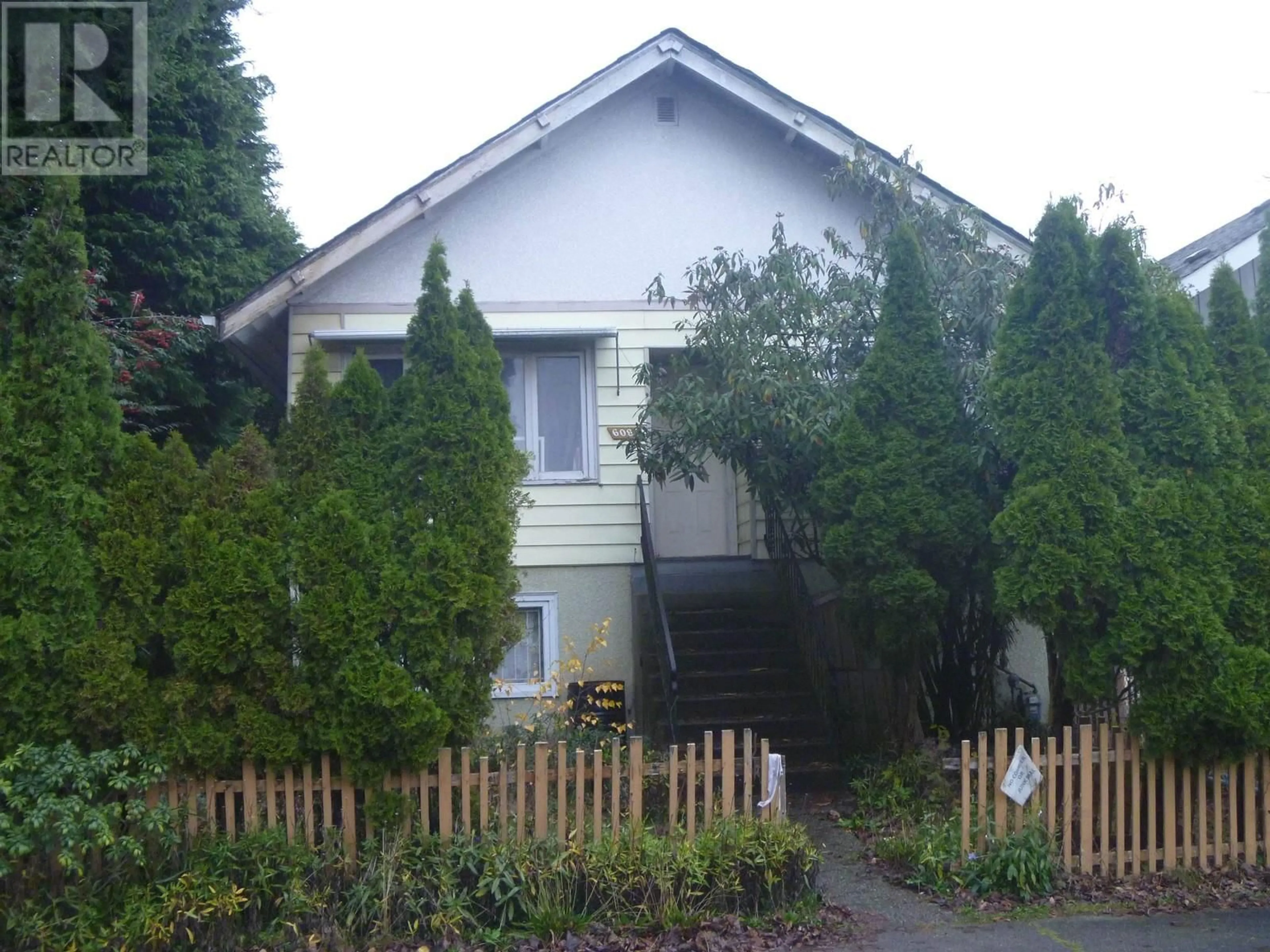 Unknown for 6084 CHESTER STREET, Vancouver British Columbia V5W3B9