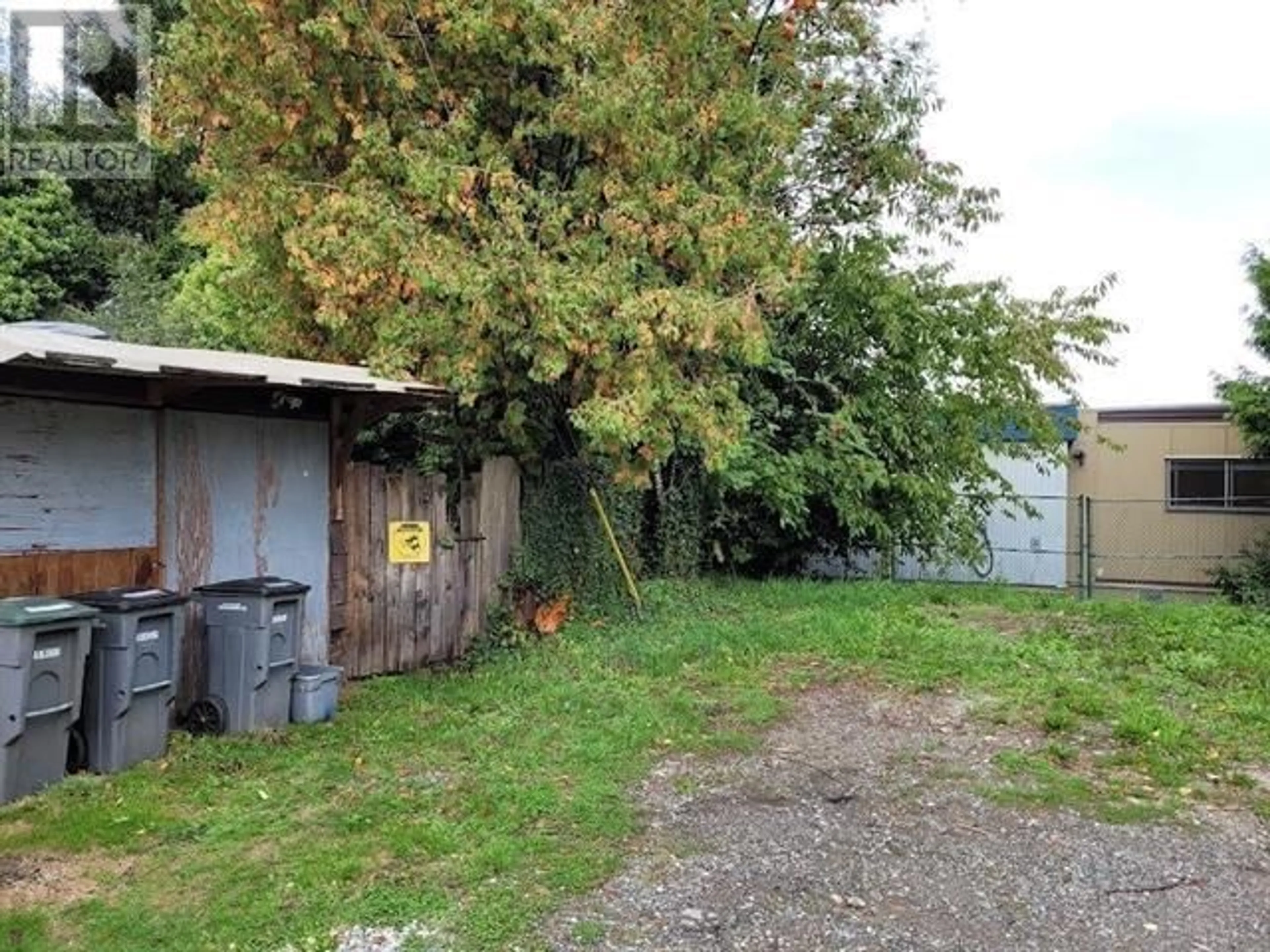 Shed for 6084 CHESTER STREET, Vancouver British Columbia V5W3B9