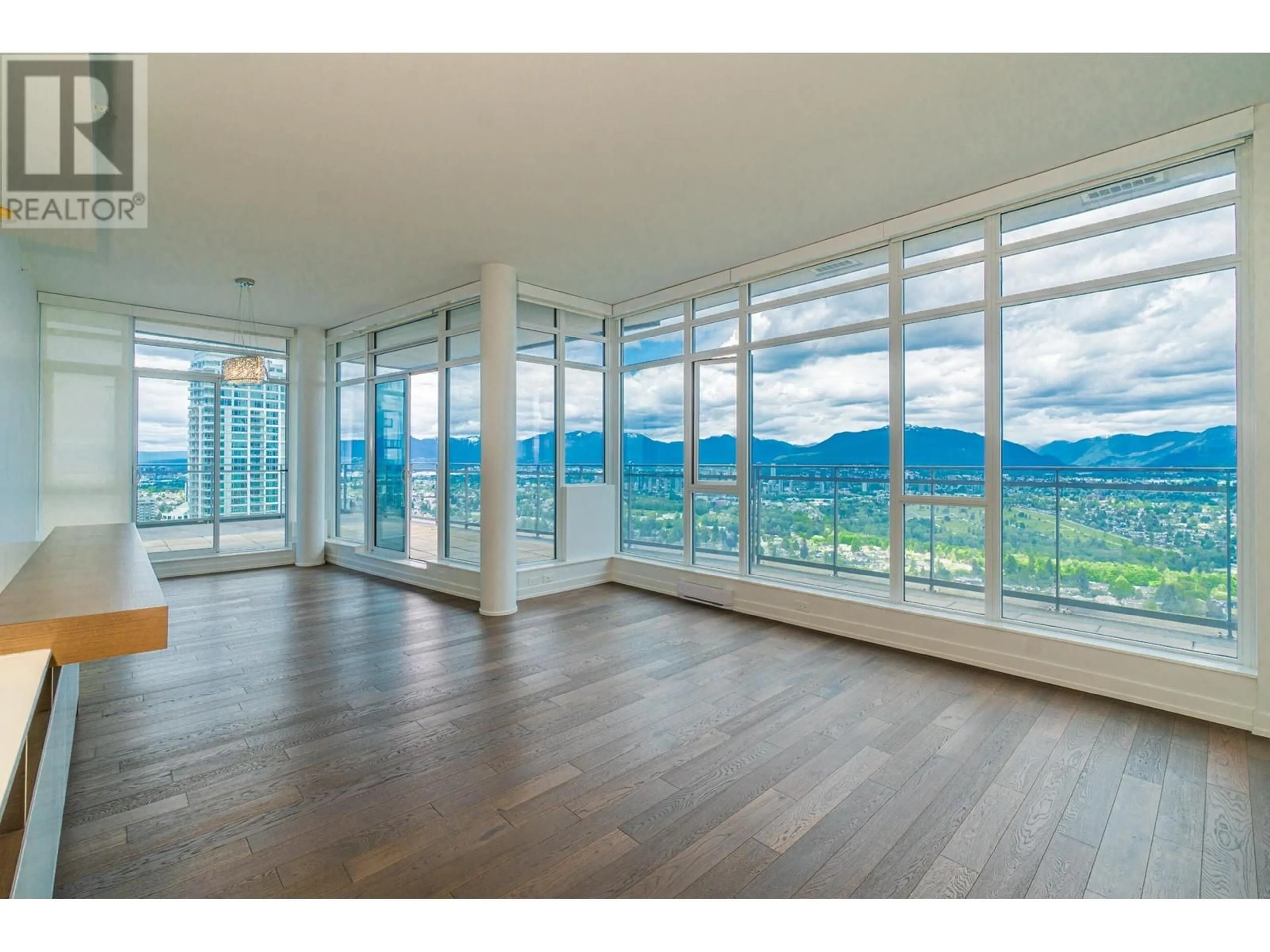 Unknown for 3802 - 4688 KINGSWAY, Burnaby British Columbia V5H0E9