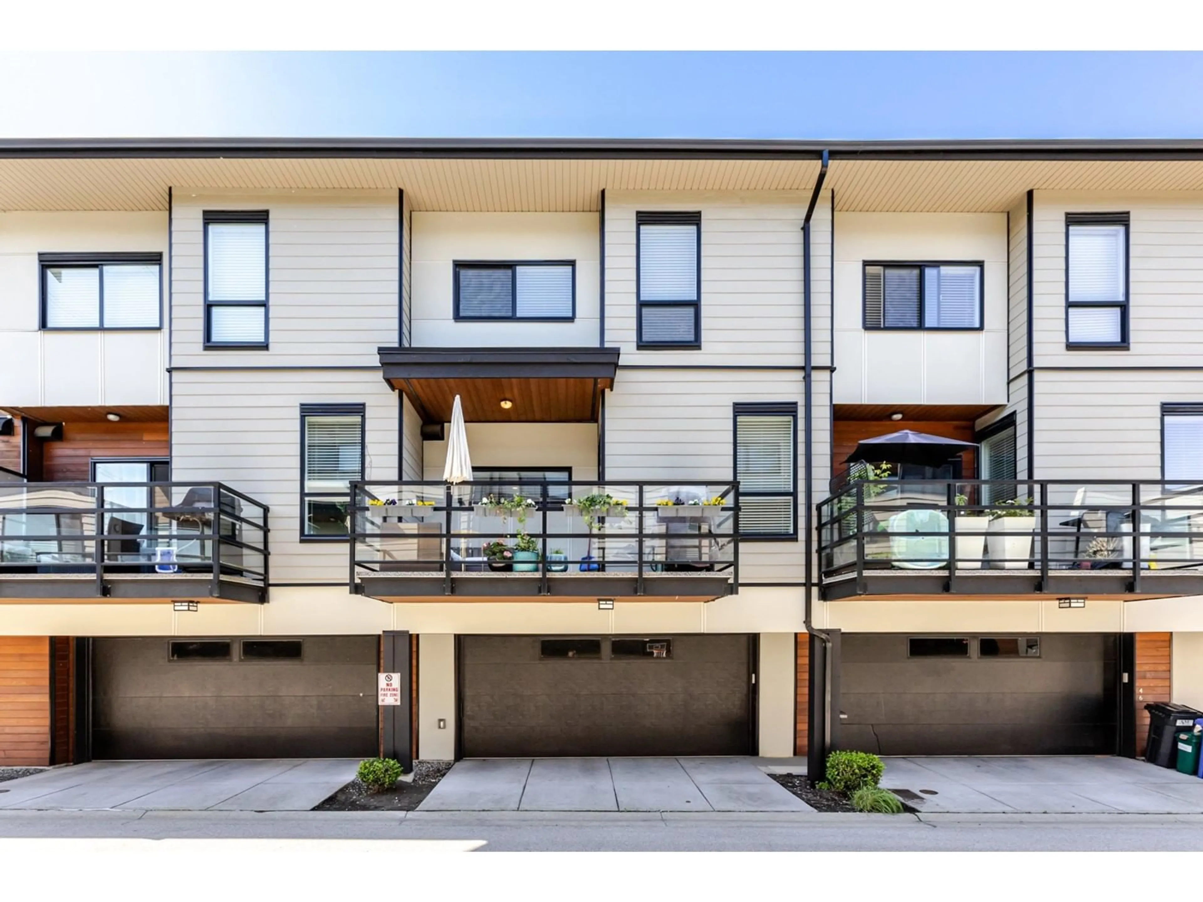 Home with vinyl exterior material, street for 45 - 15688 28, Surrey British Columbia V3Z0N1