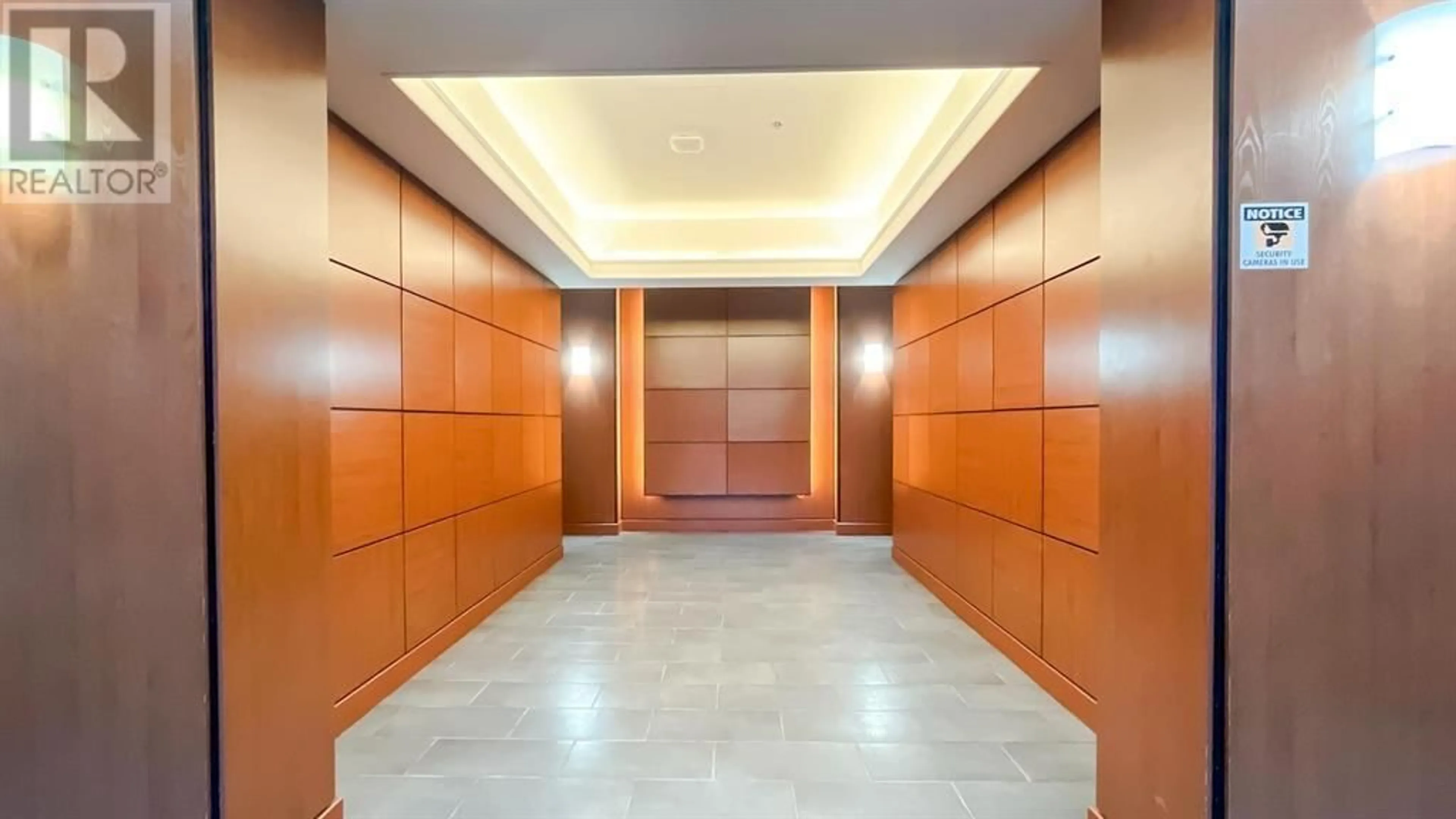 Indoor foyer for 1208 - 833 AGNES STREET, New Westminster British Columbia V3M0B1