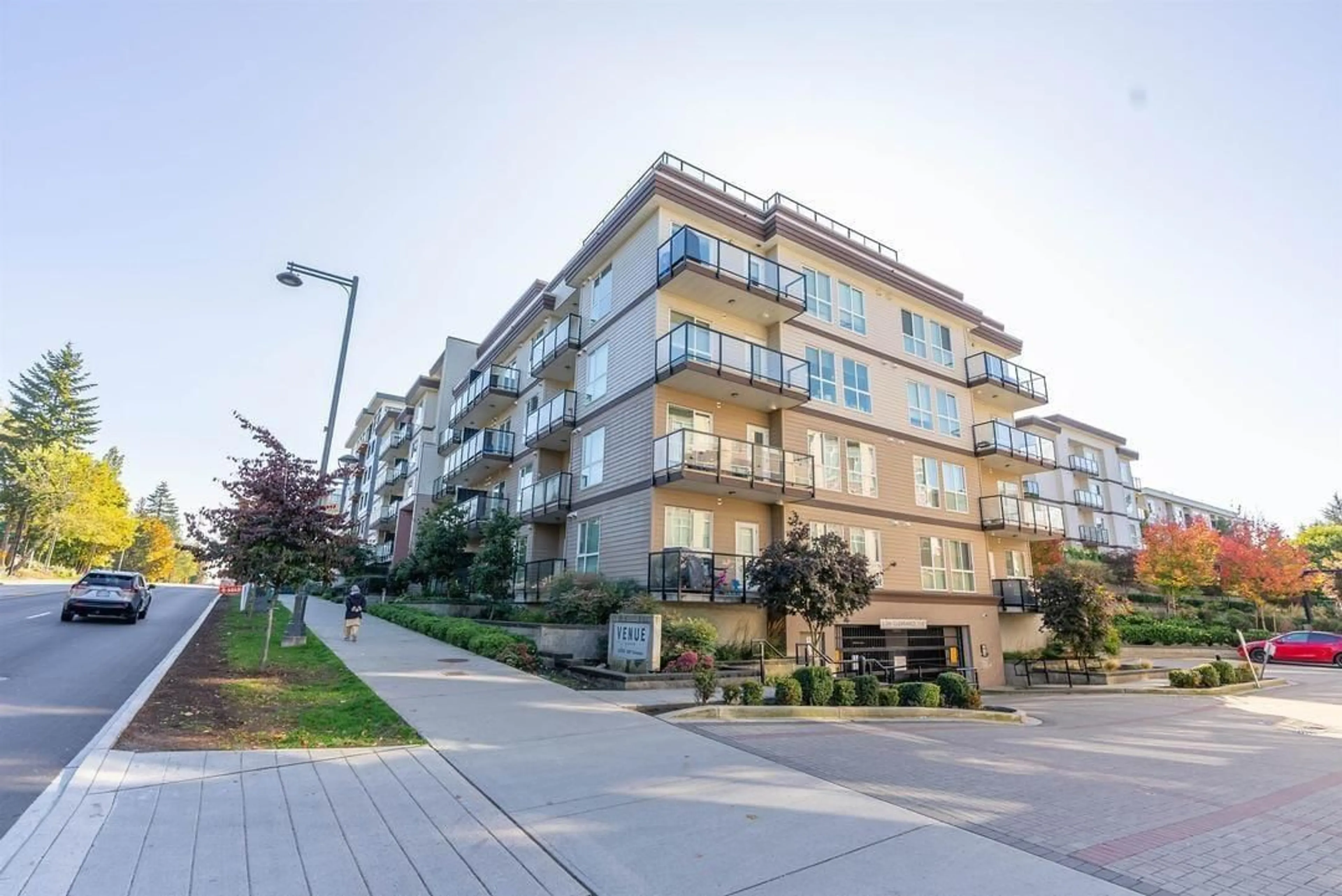 Patio, building for 405 - 13768 108, Surrey British Columbia V3T0L9