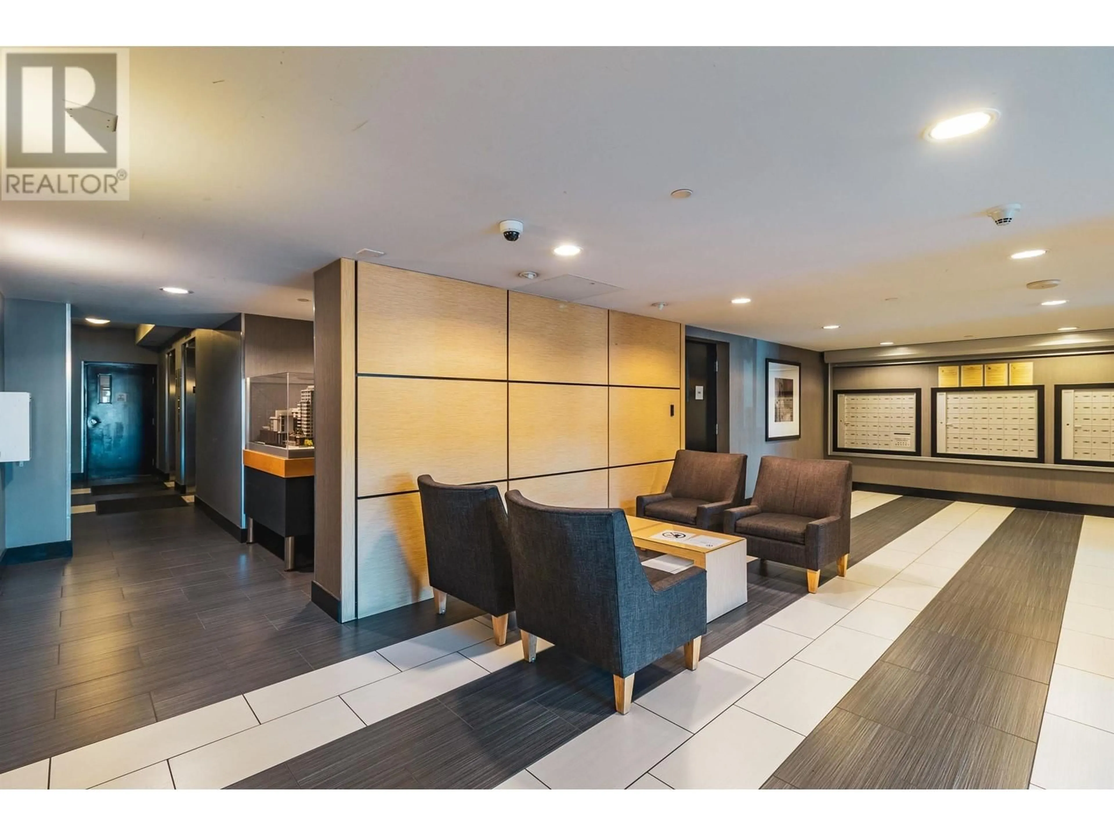 Lobby for 1601 - 8120 LANSDOWNE ROAD, Richmond British Columbia V6X0A1