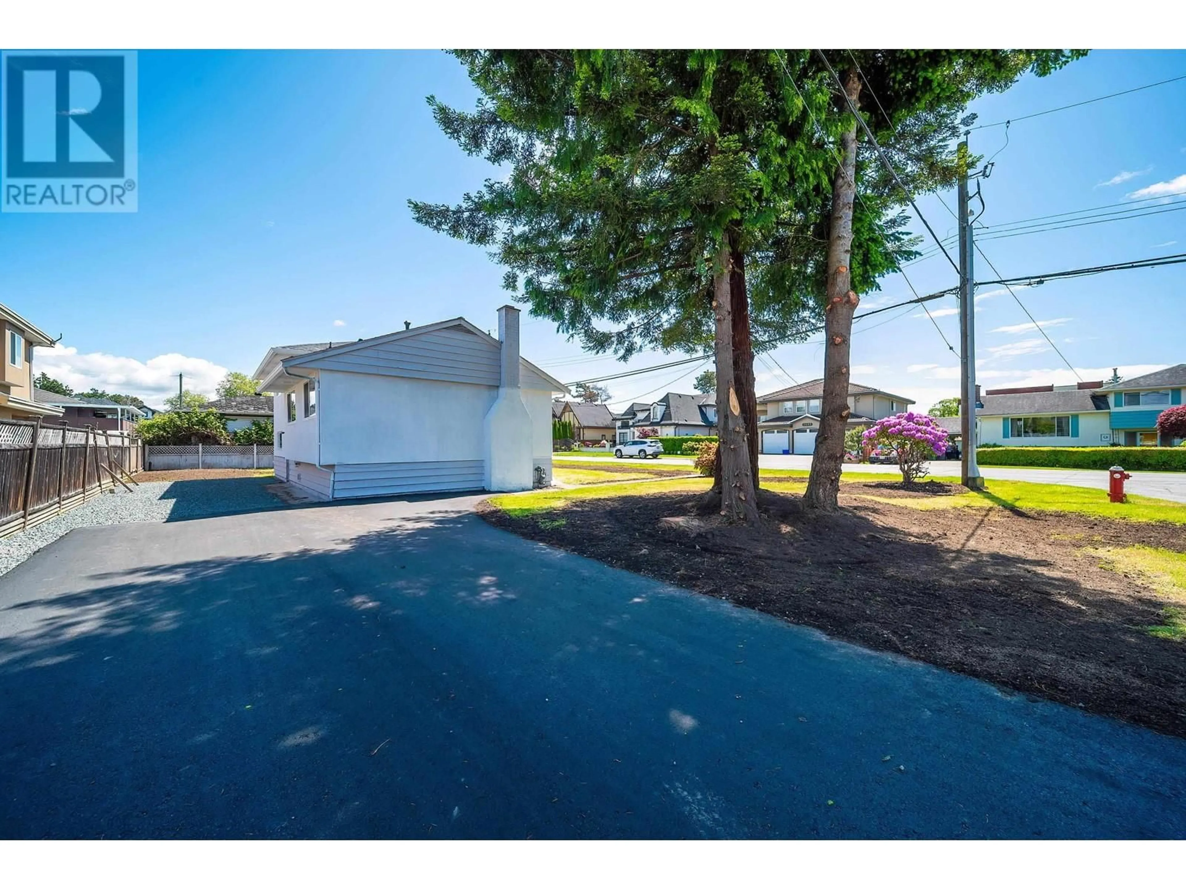 Unknown for 3871 YOUNGMORE ROAD, Richmond British Columbia V7C1R5