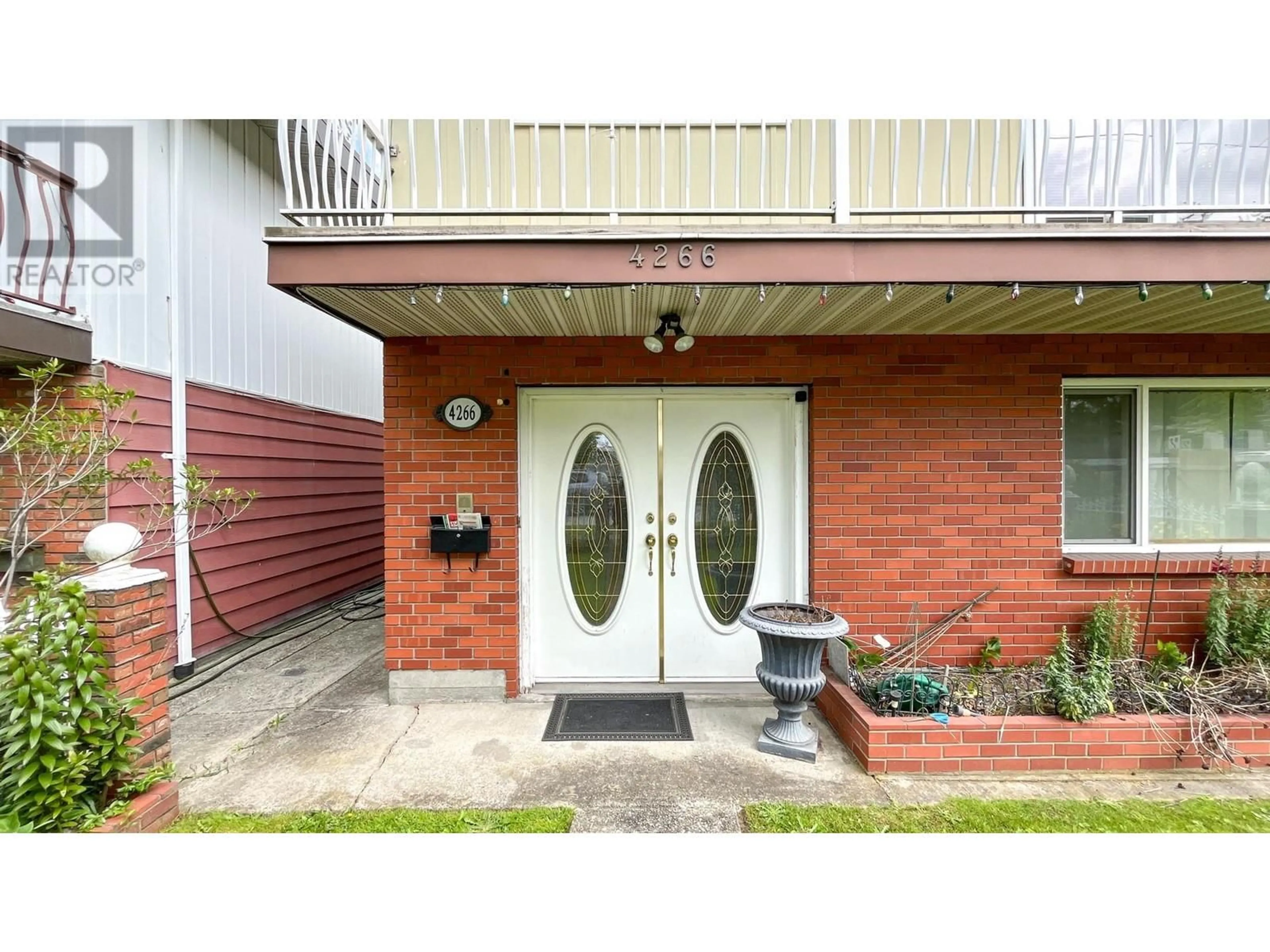 Unknown for 4266 BOUNDARY ROAD, Burnaby British Columbia V5R2M9