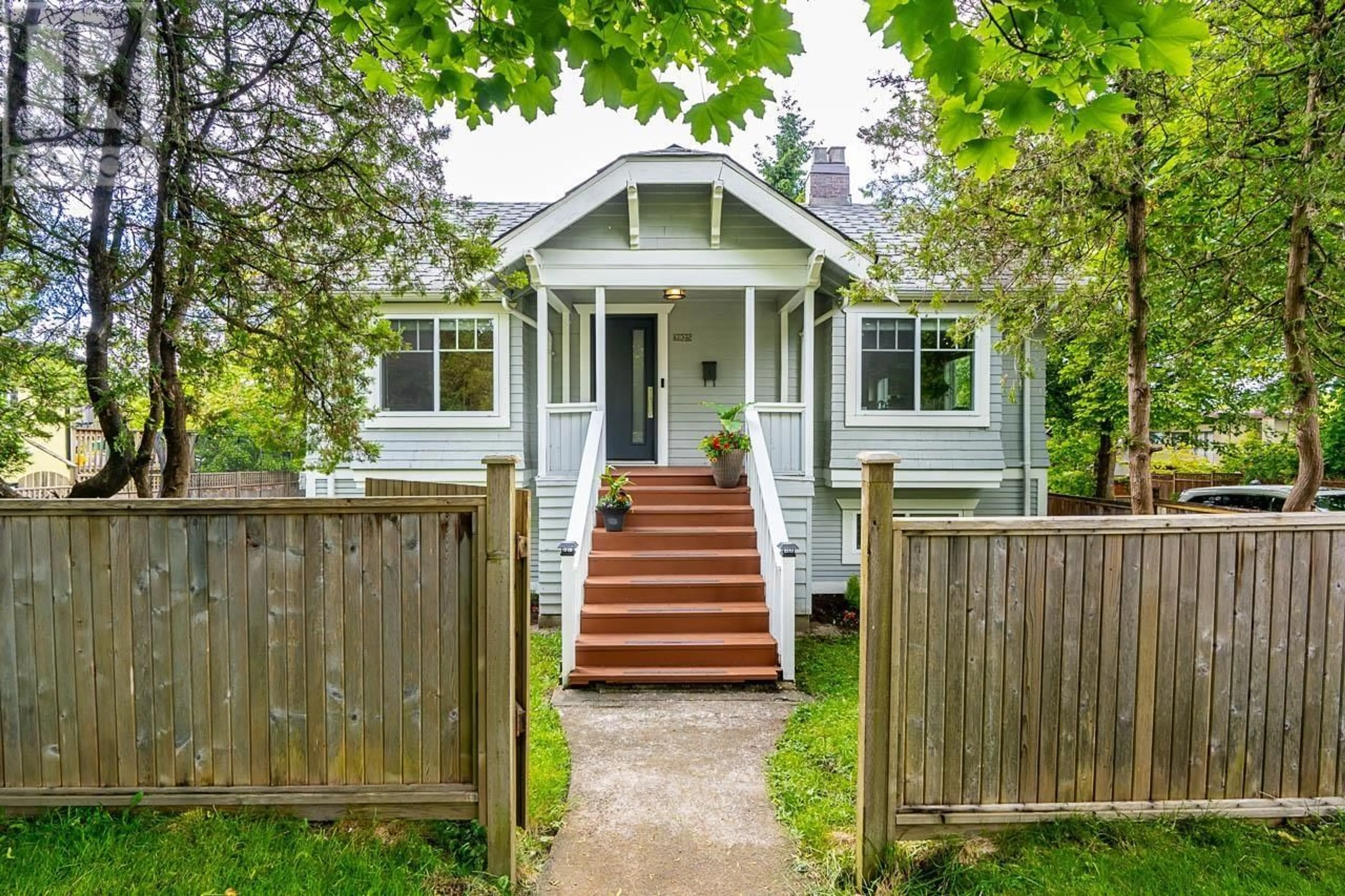 Unknown for 3925 INVERNESS STREET, Vancouver British Columbia V5V4W4