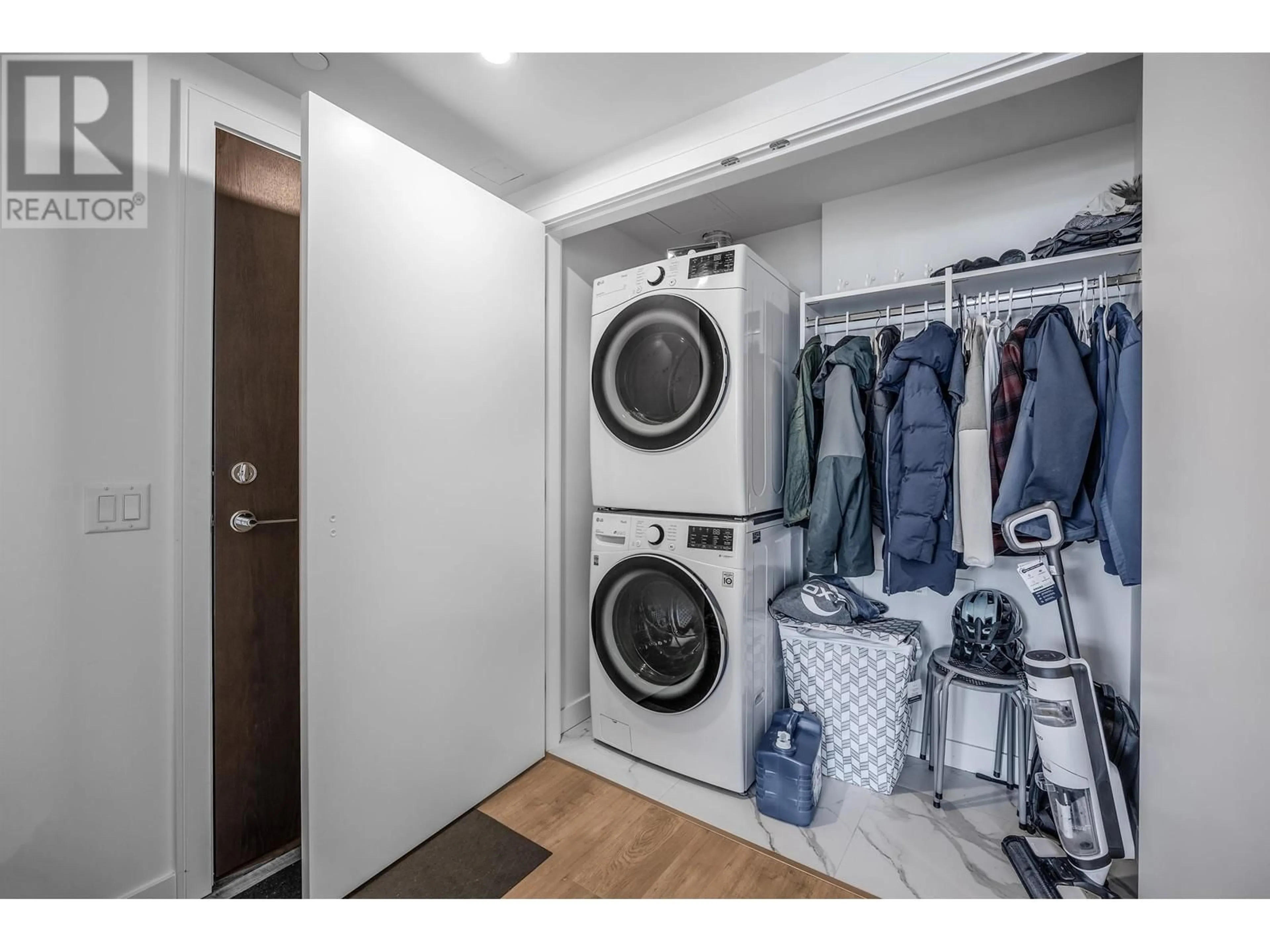 Laundry room for 2001 - 200 KLAHANIE COURT, West Vancouver British Columbia V7P0E4