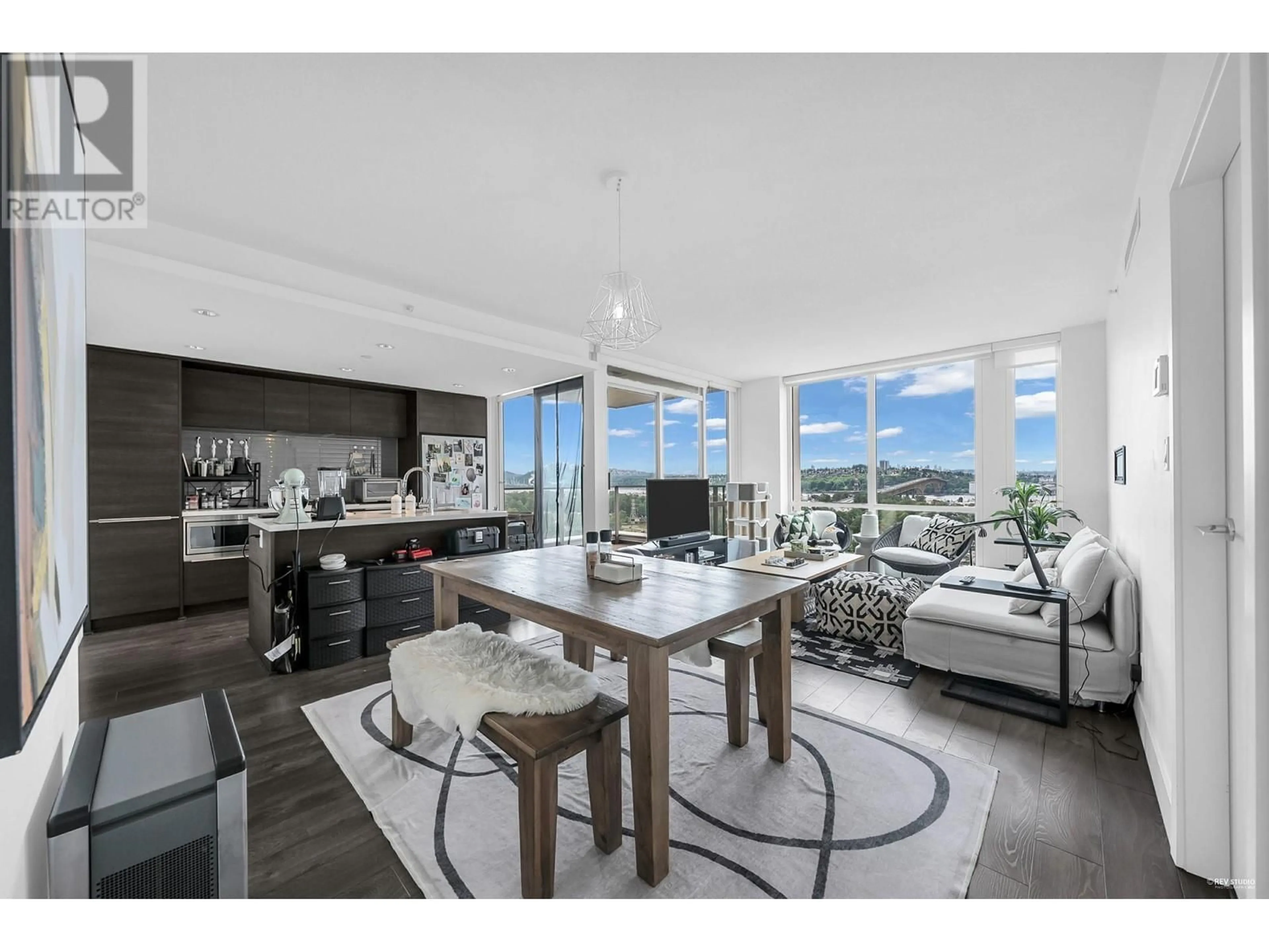 Open concept kitchen, unknown for 2104 - 1550 FERN STREET, North Vancouver British Columbia V7J0A9