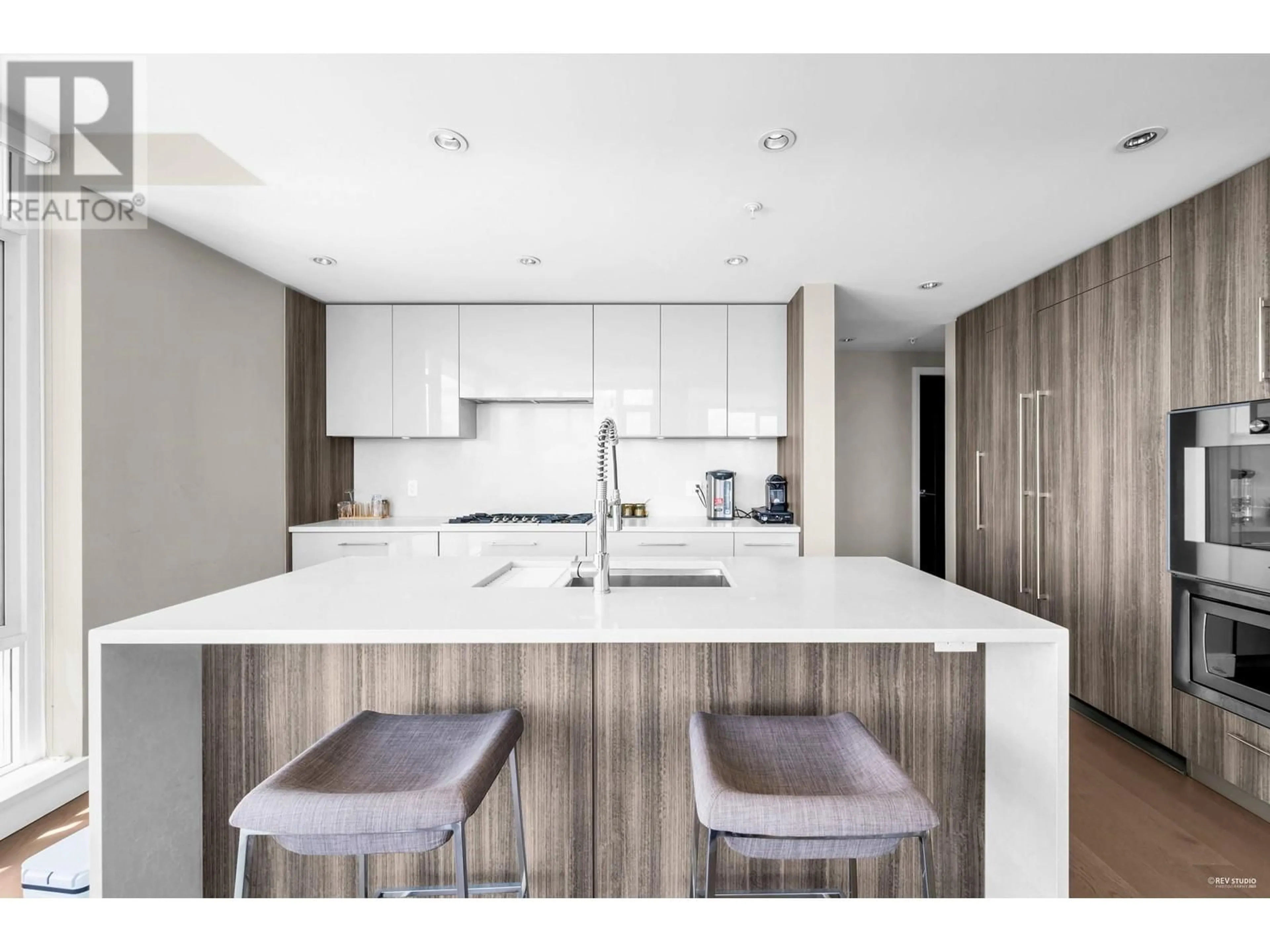 Contemporary kitchen, unknown for 808 - 210 SALTER STREET, New Westminster British Columbia V3M0J9