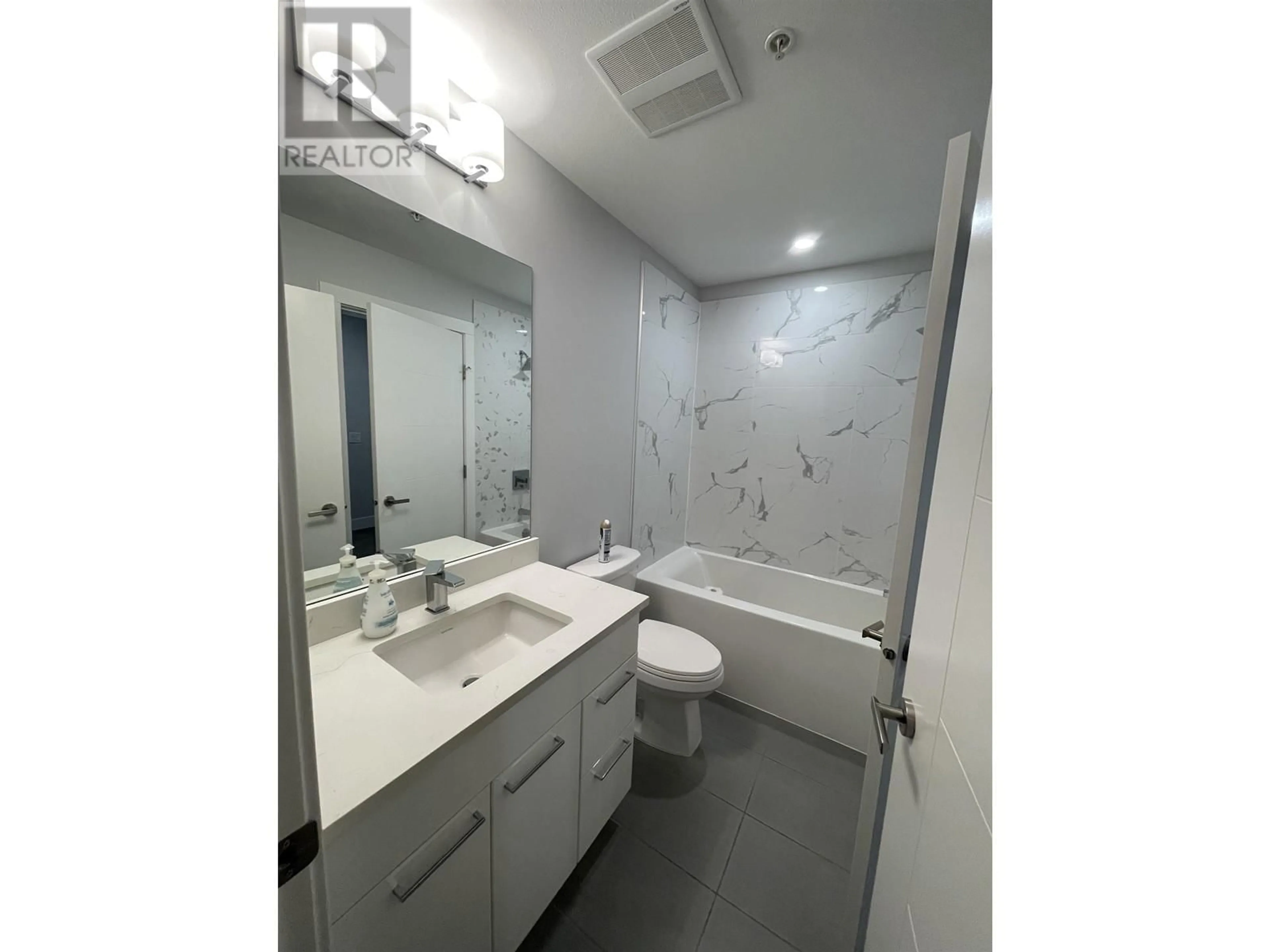 Standard bathroom, ceramic/tile floor for 409 - 22315 122 AVENUE, Maple Ridge British Columbia V0V0V0